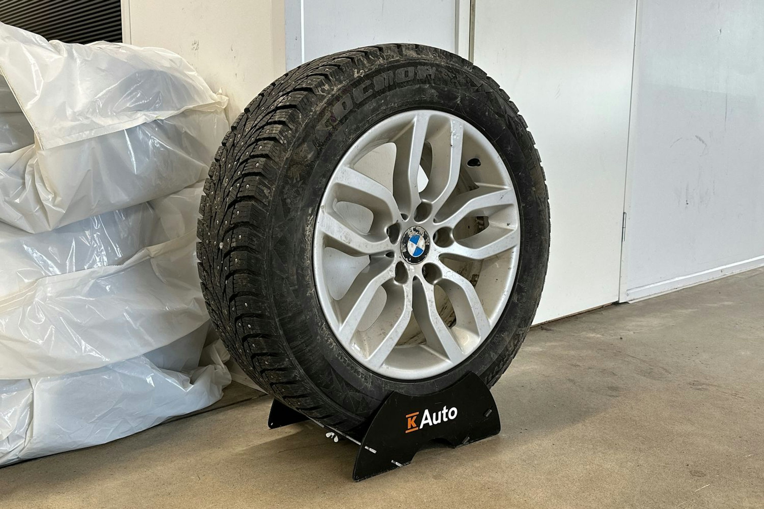 valkoinen BMW X3 2011 kuva 13.
