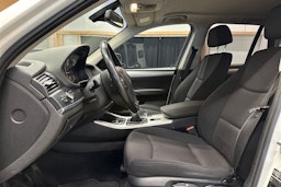 valkoinen BMW X3 2011 kuva 17.