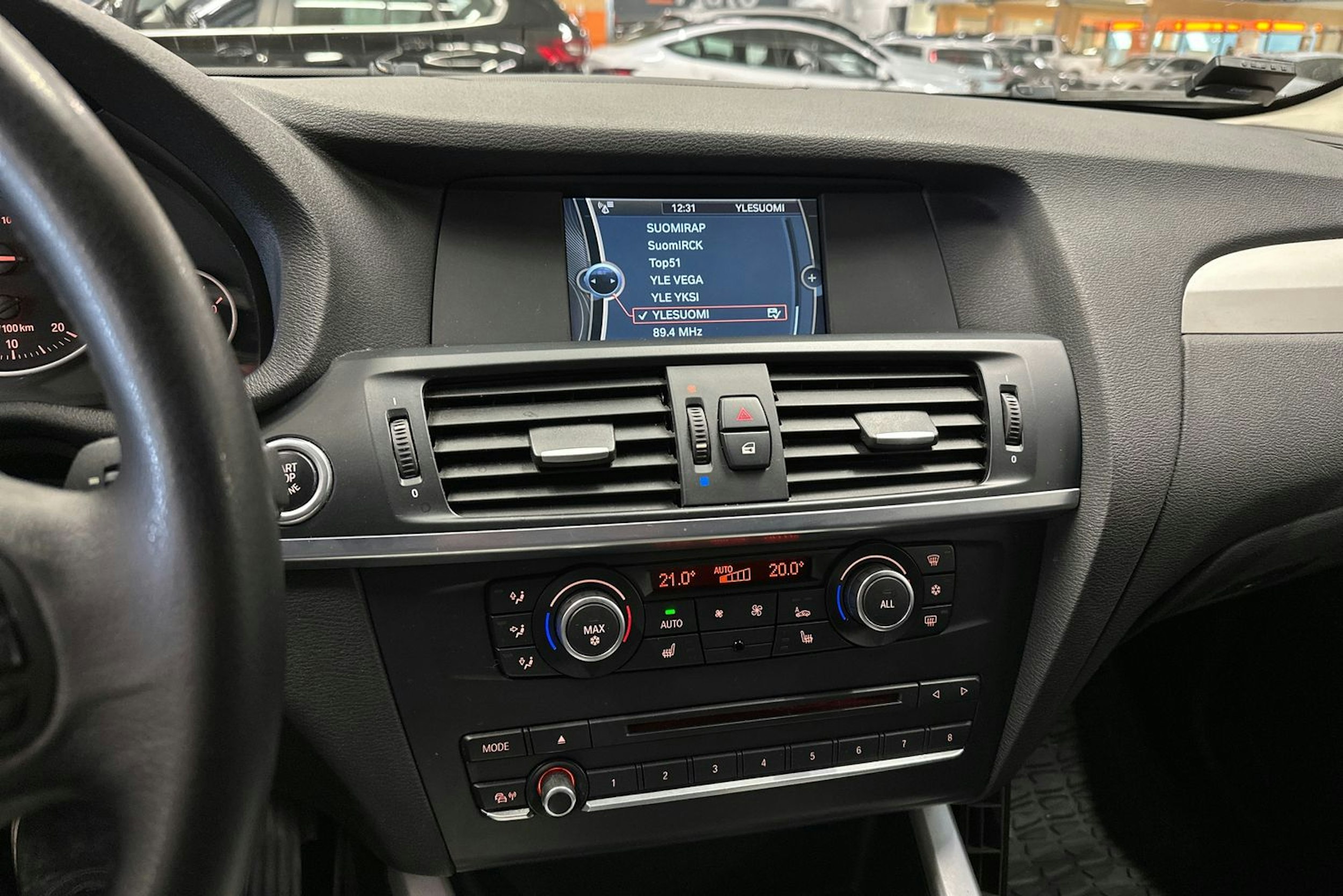 valkoinen BMW X3 2011 kuva 19.