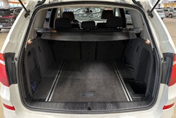 valkoinen BMW X3 2011 kuva 26.