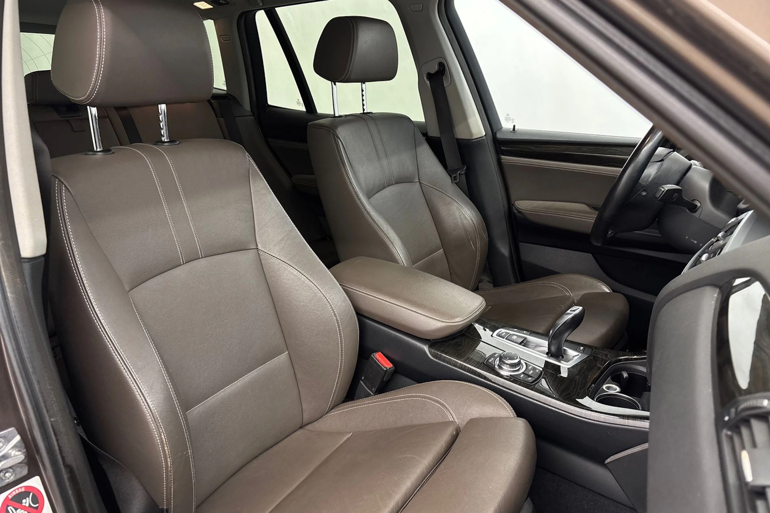 ruskea (beige) BMW X3 2011 kuva 23.