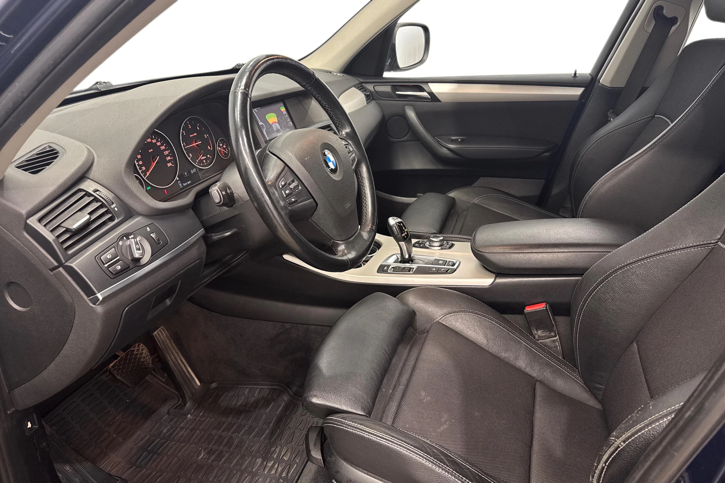 sininen BMW X3 2012 kuva 8.