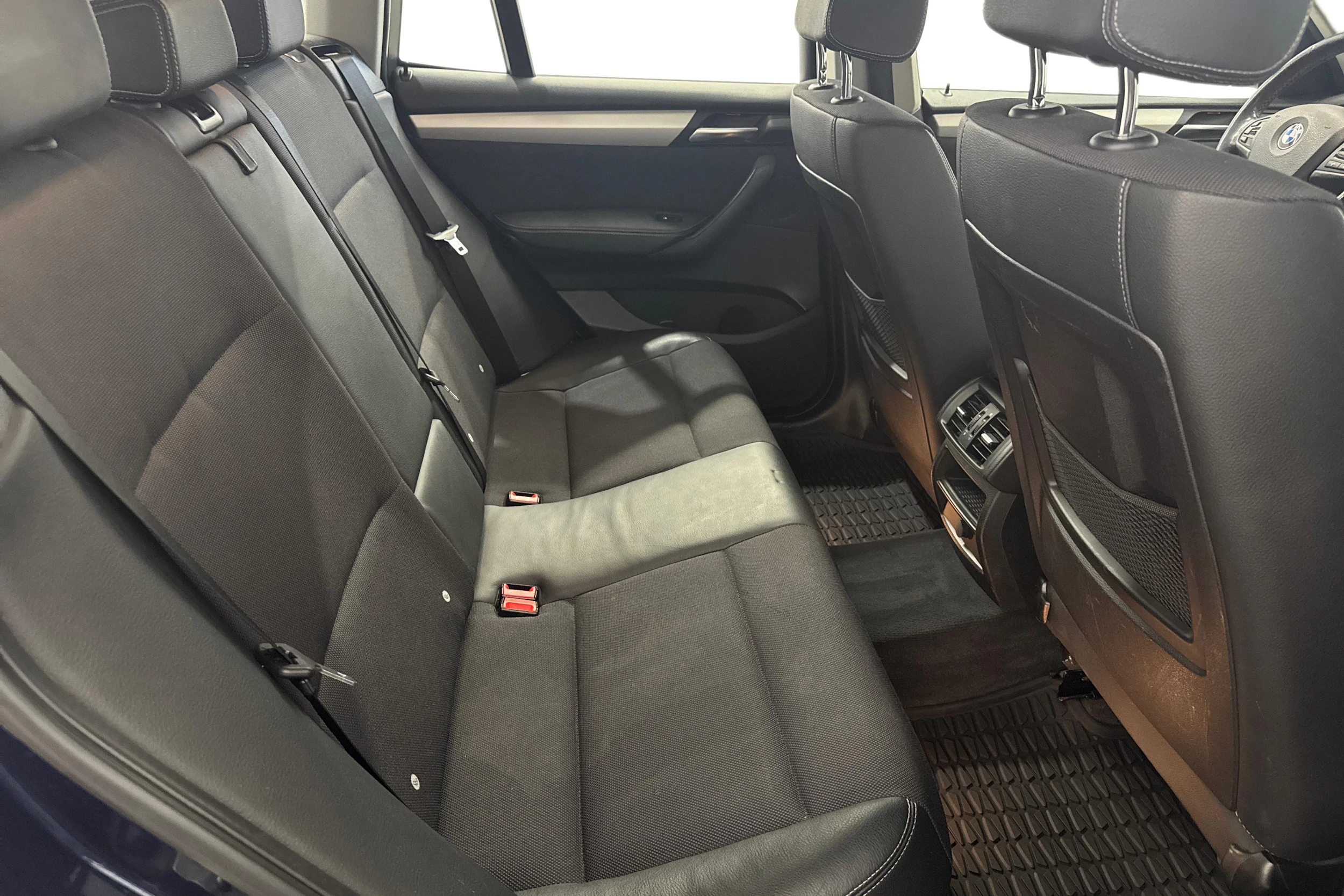 sininen BMW X3 2012 kuva 12.