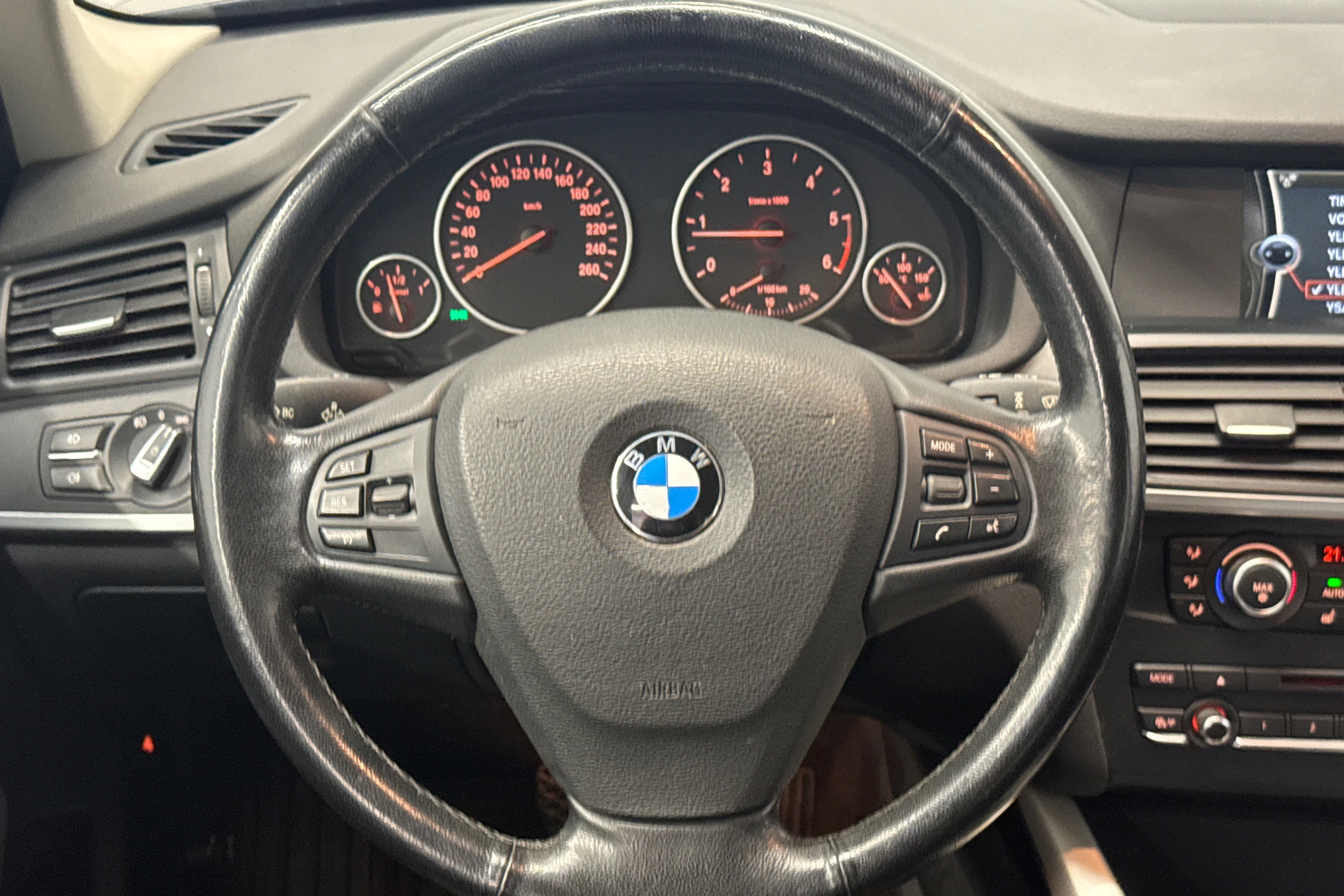 sininen BMW X3 2012 kuva 17.