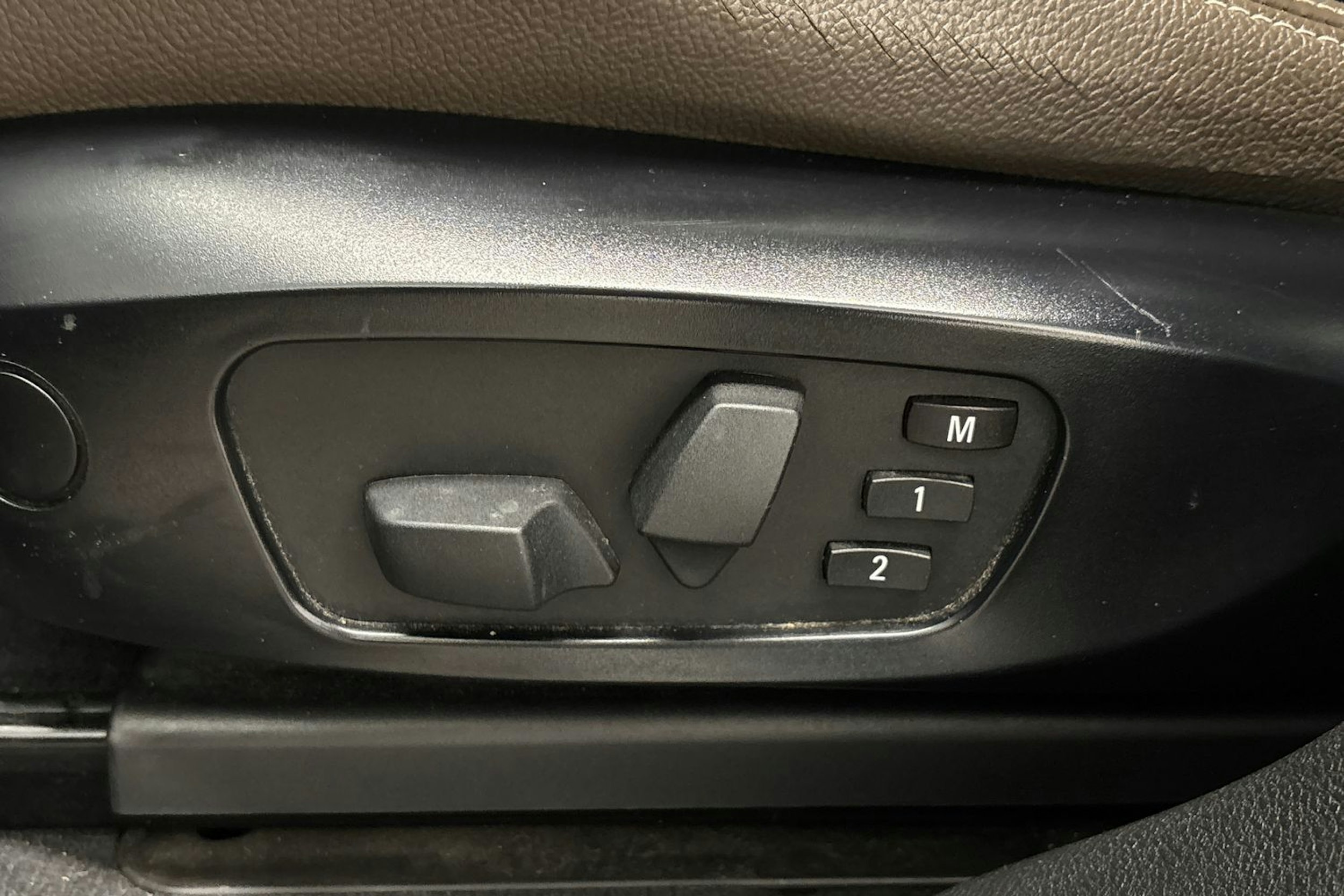 ruskea (beige) BMW X3 2012 kuva 22.