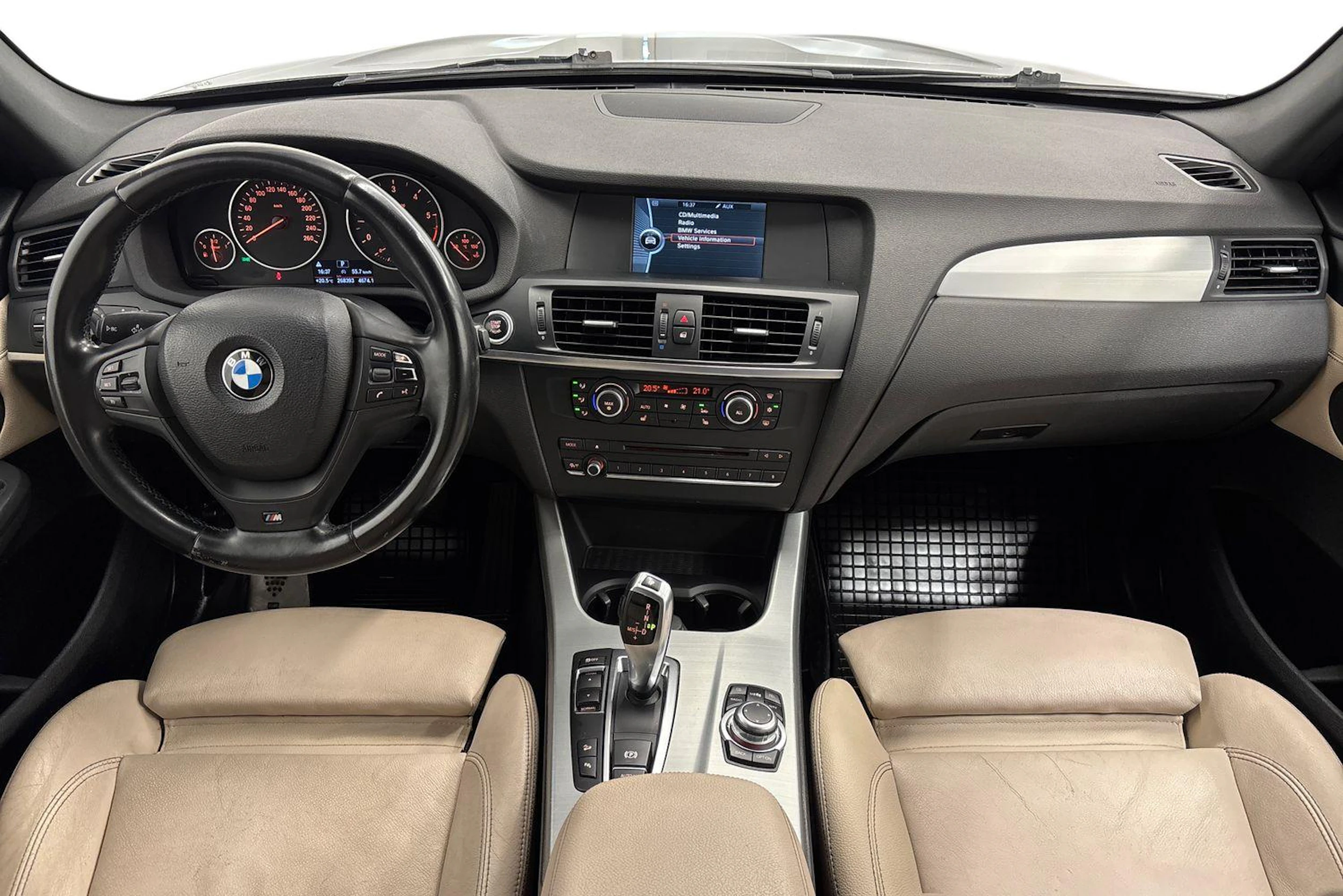 musta BMW X3 2012 kuva 7.