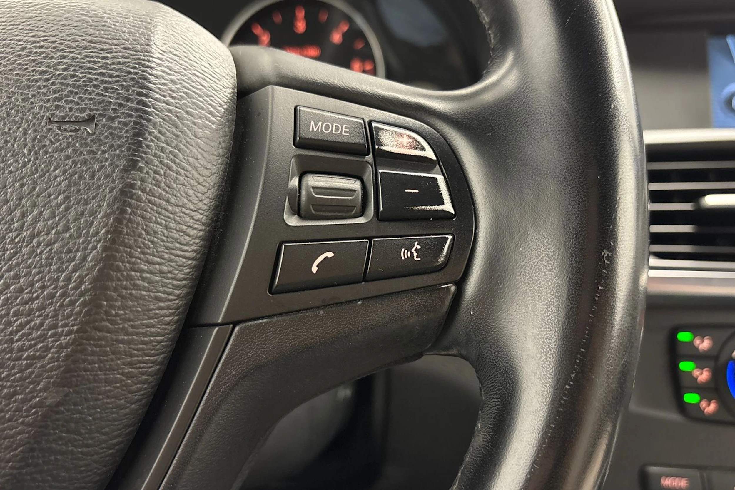 musta BMW X3 2012 kuva 14.