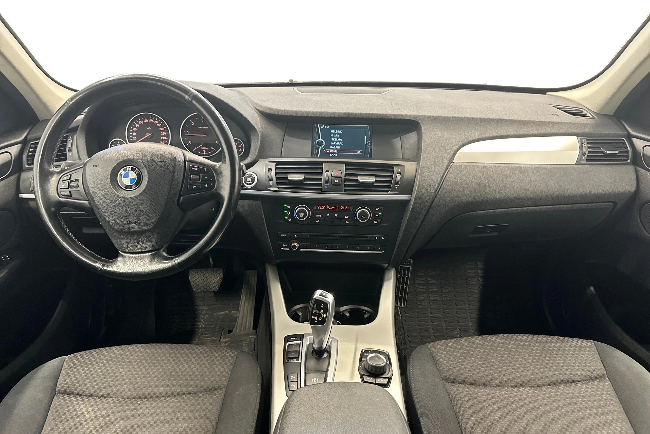 musta BMW X3 2013 kuva 9.