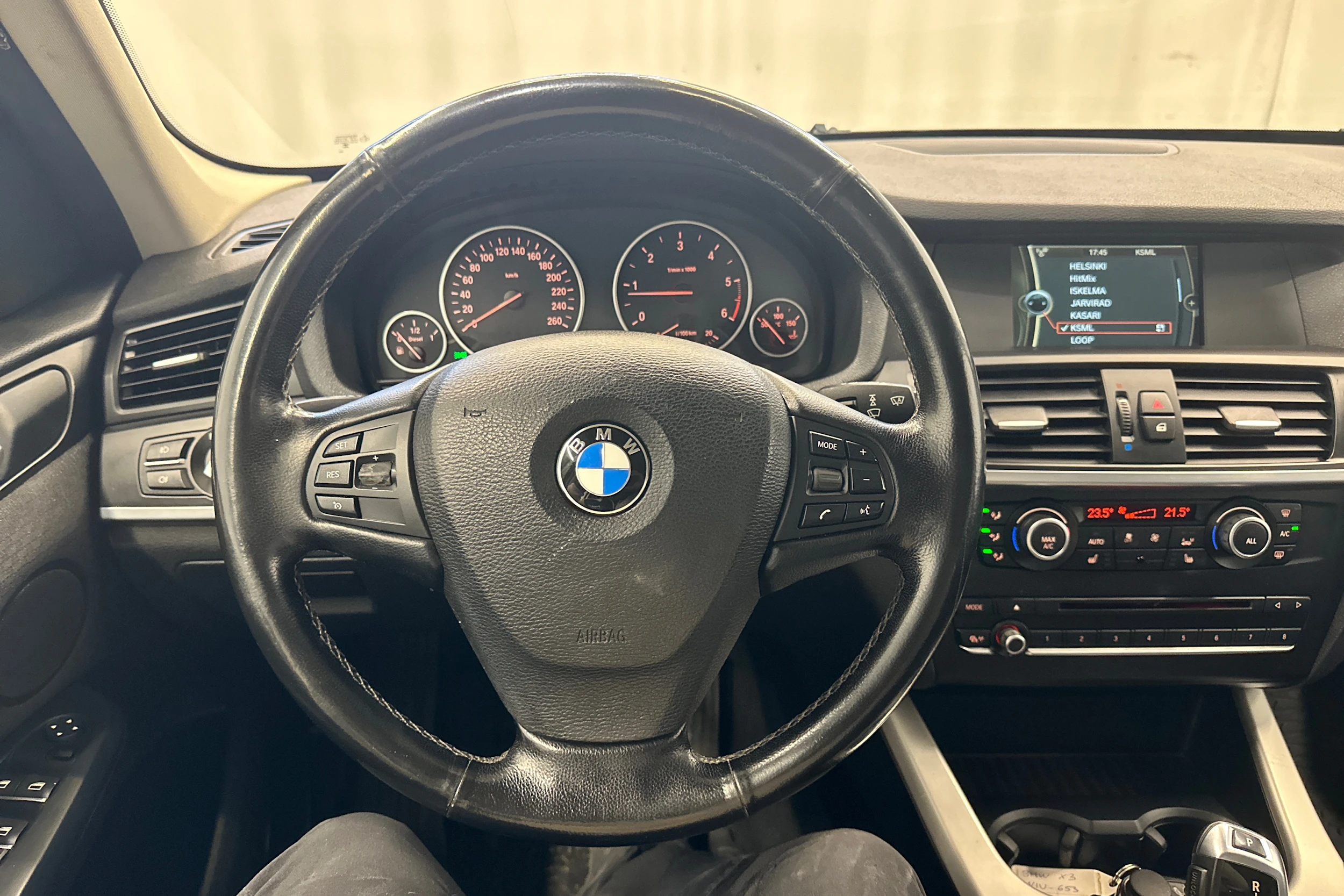 musta BMW X3 2013 kuva 16.