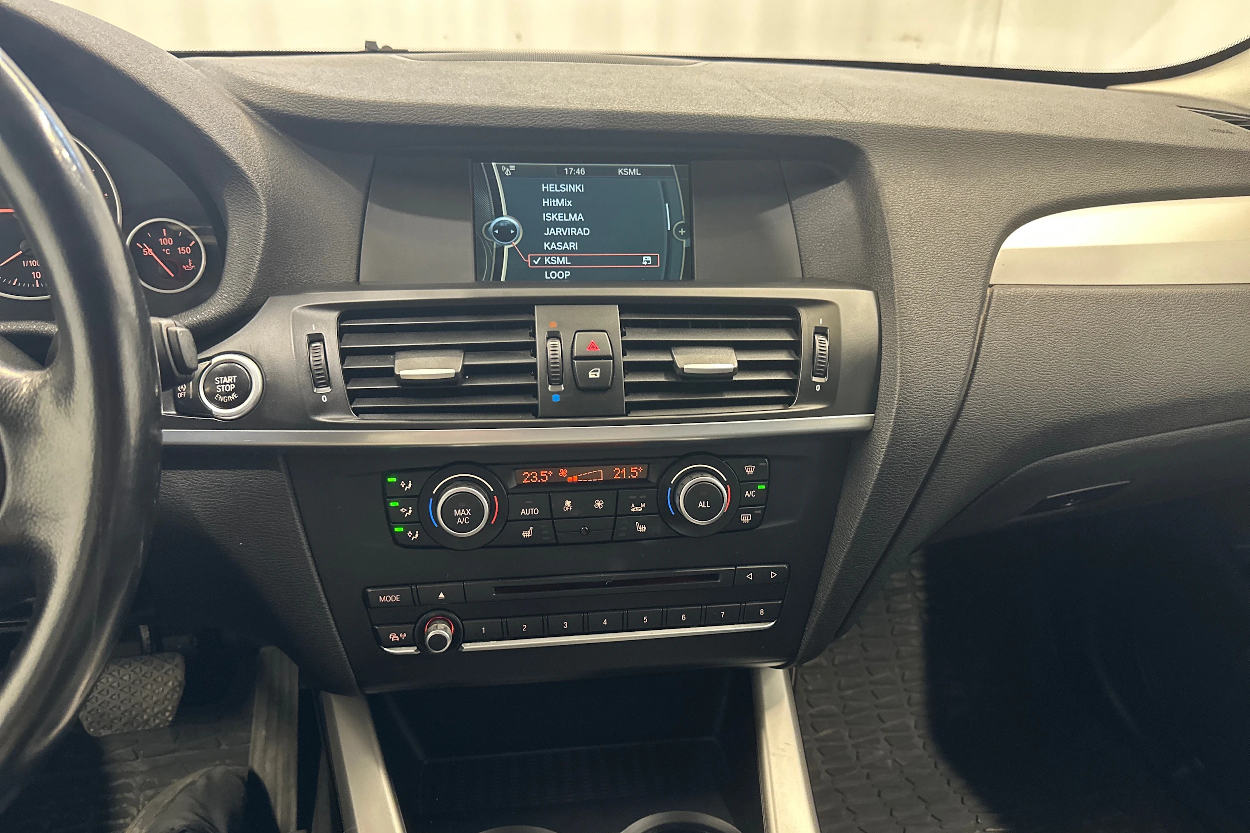 musta BMW X3 2013 kuva 20.