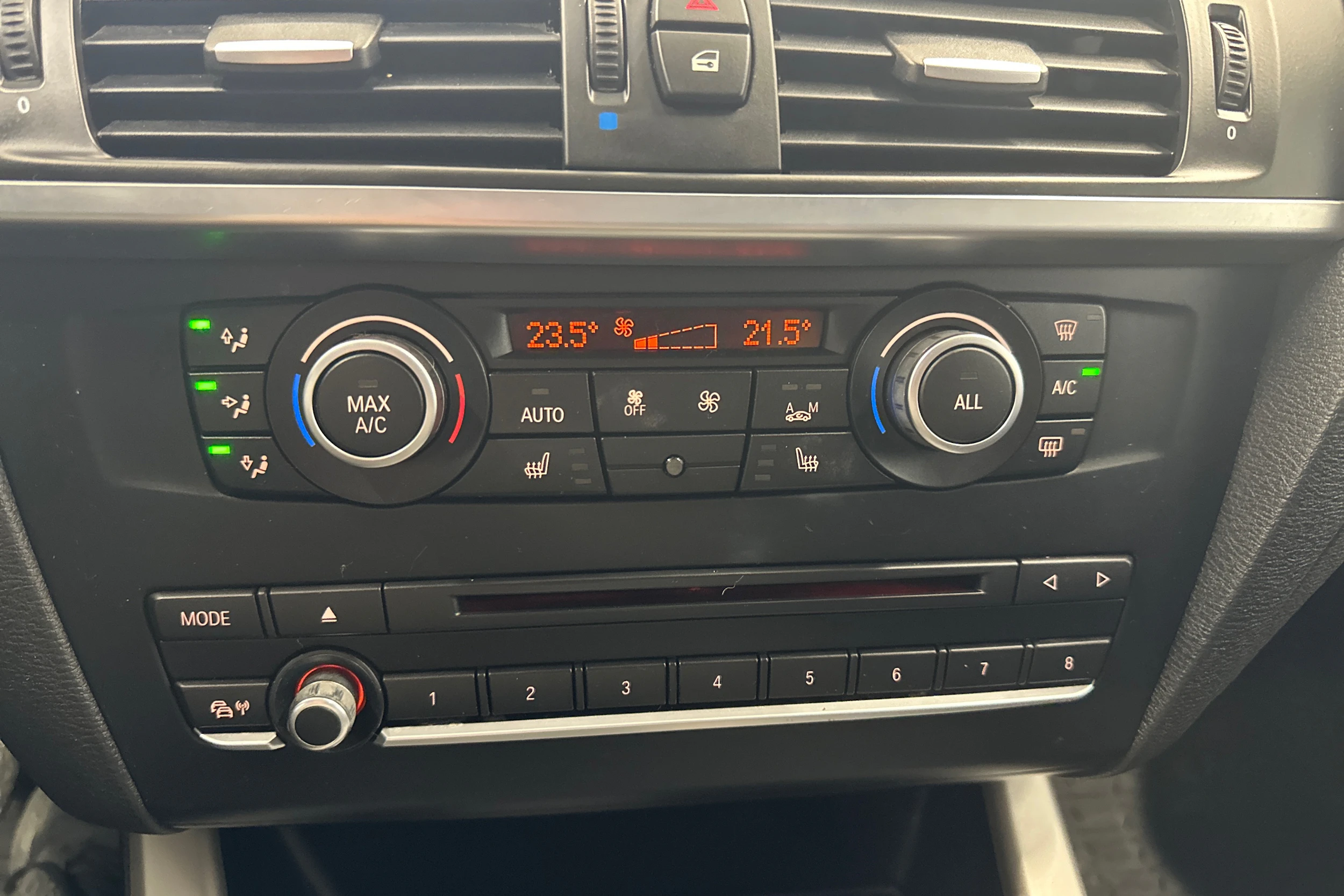 musta BMW X3 2013 kuva 22.