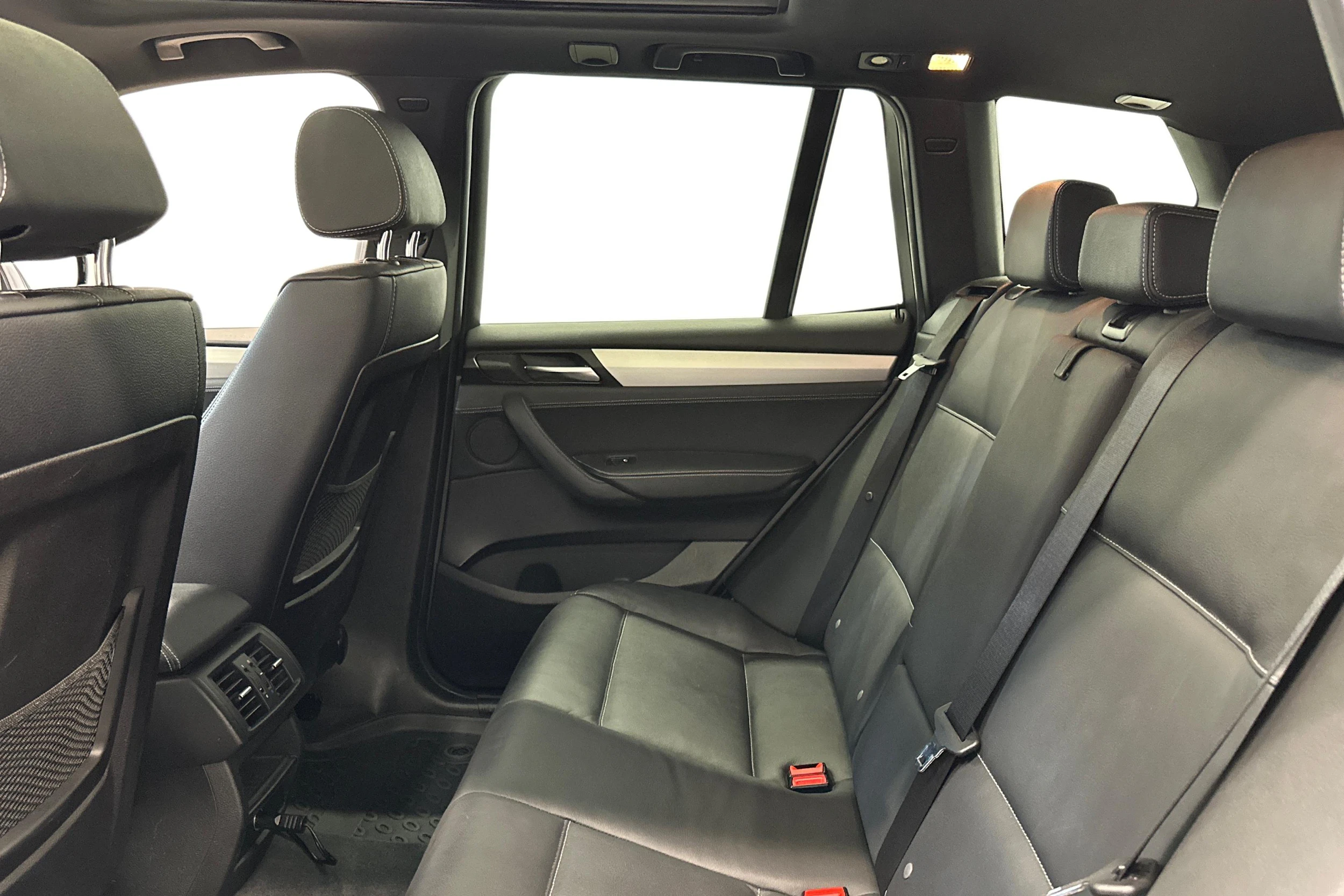 met. harmaa BMW X3 2013 kuva 8.