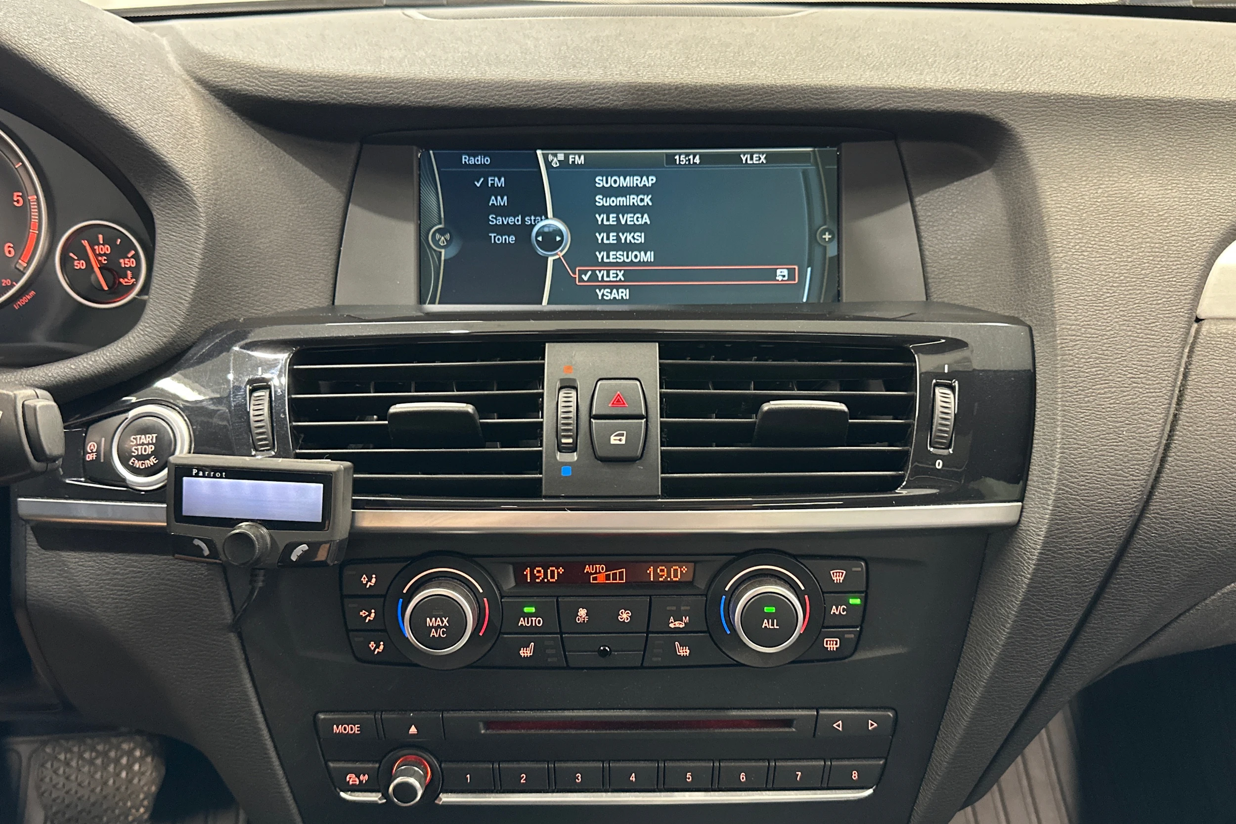 met. harmaa BMW X3 2013 kuva 16.