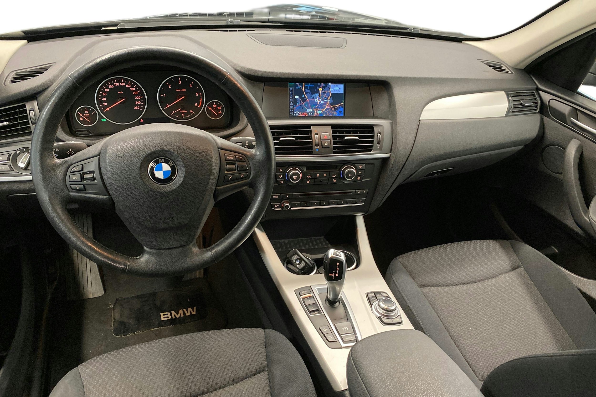 musta BMW X3 2013 kuva 9.