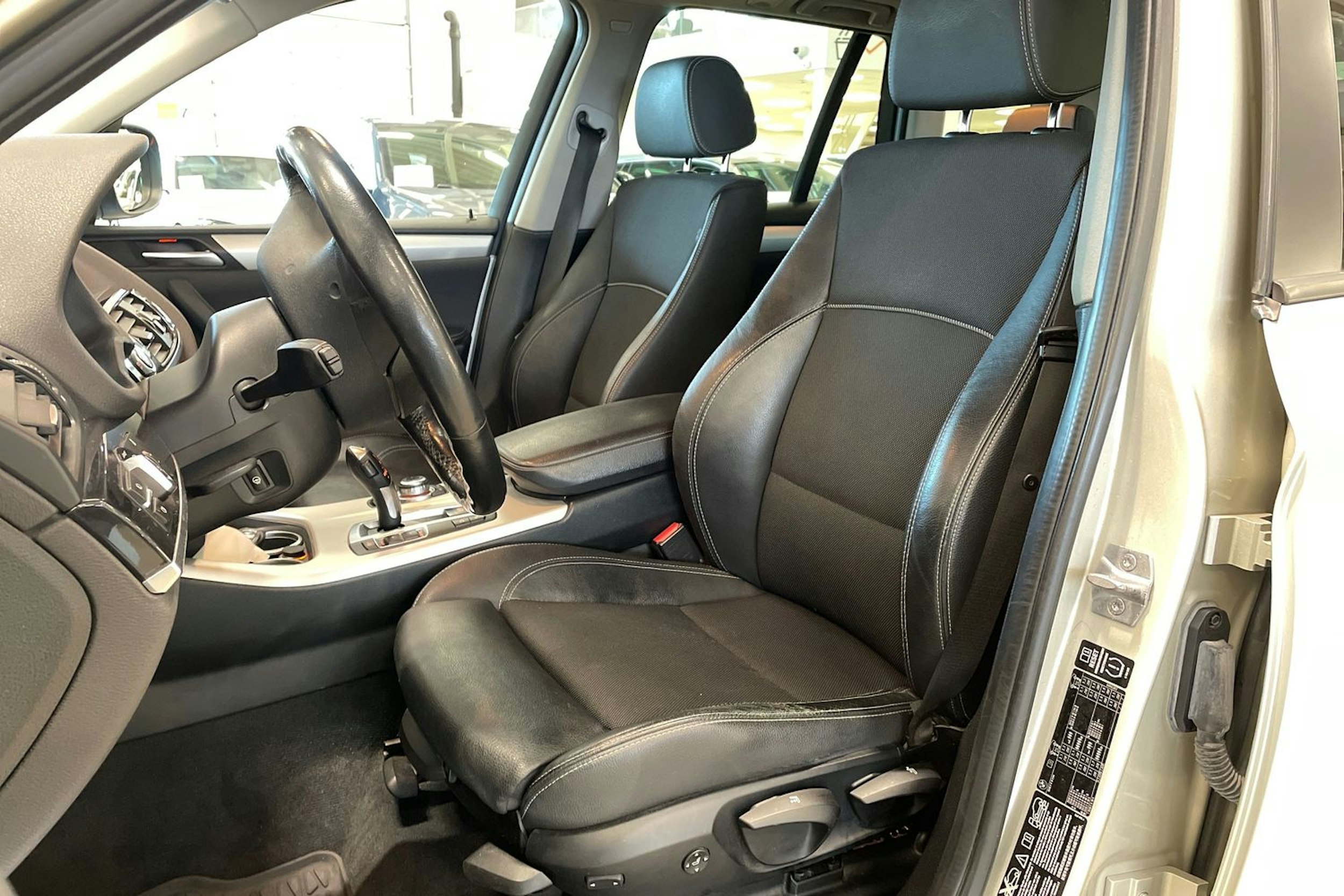 harmaa BMW X3 2014 kuva 11.