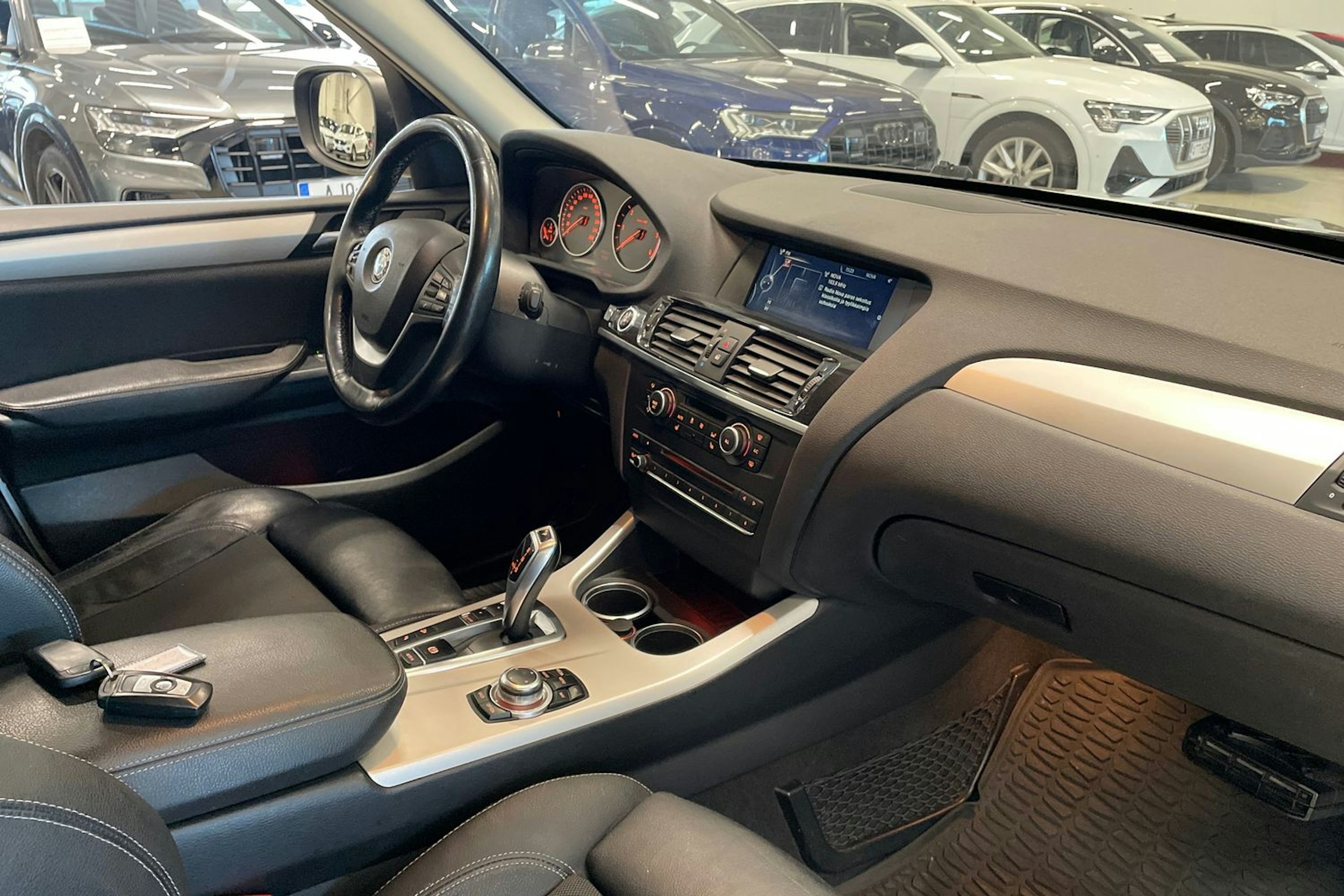 harmaa BMW X3 2014 kuva 13.