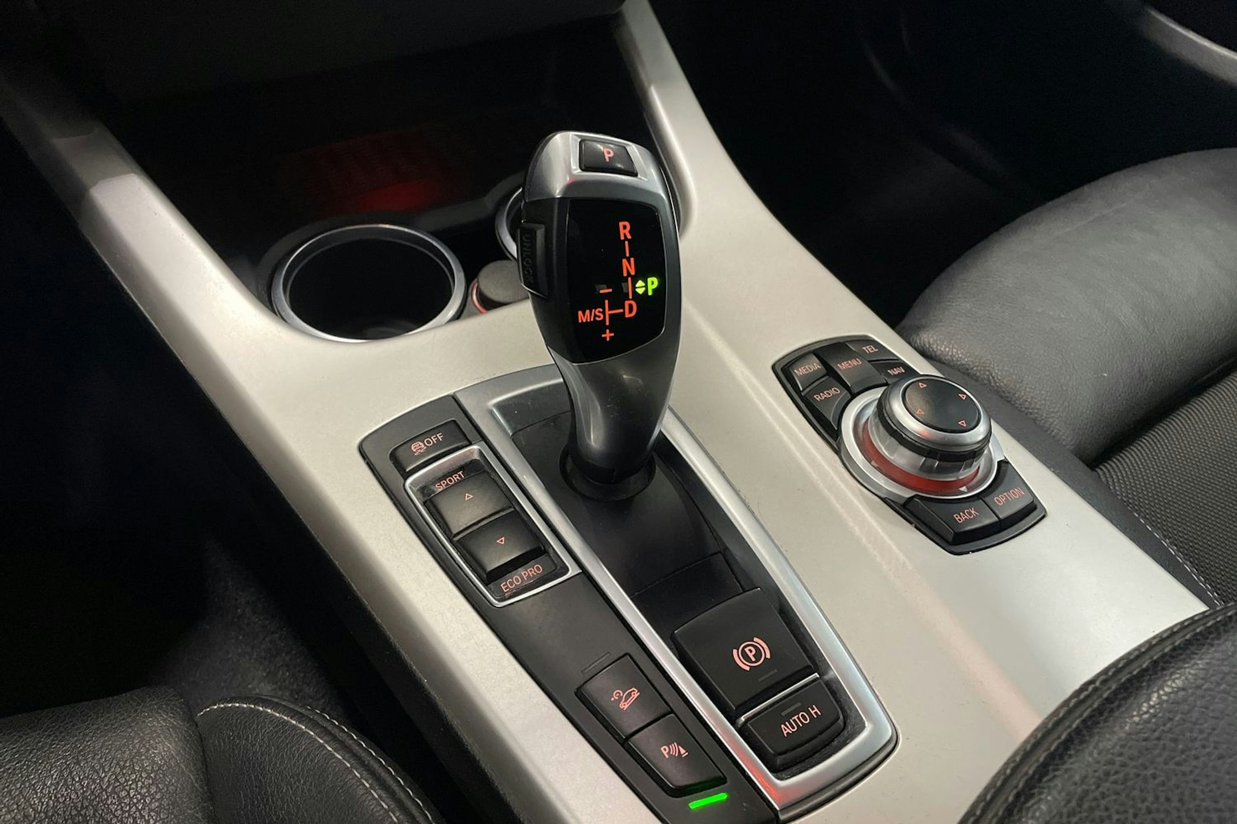 harmaa BMW X3 2014 kuva 26.