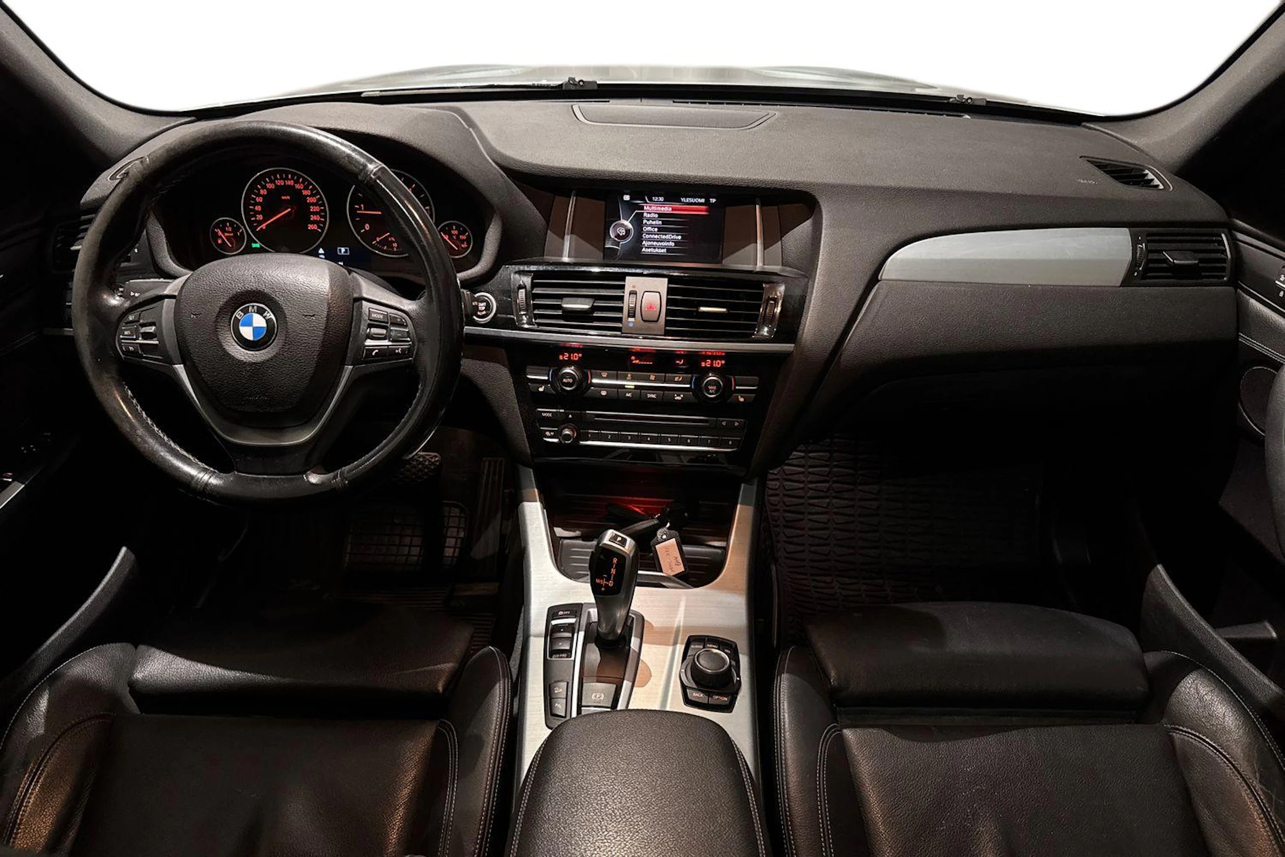 harmaa BMW X3 2015 kuva 9.