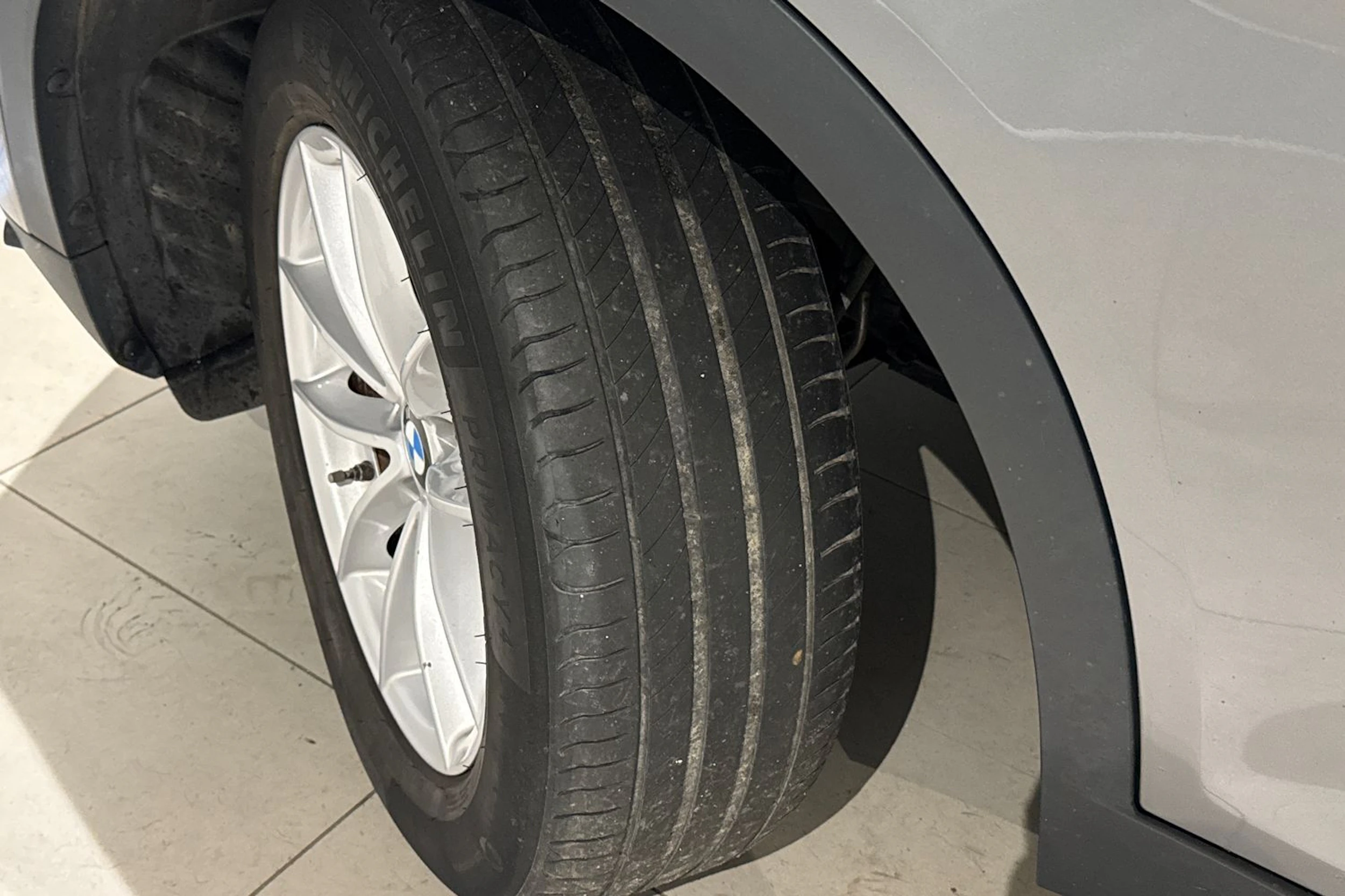 harmaa BMW X3 2015 kuva 13.