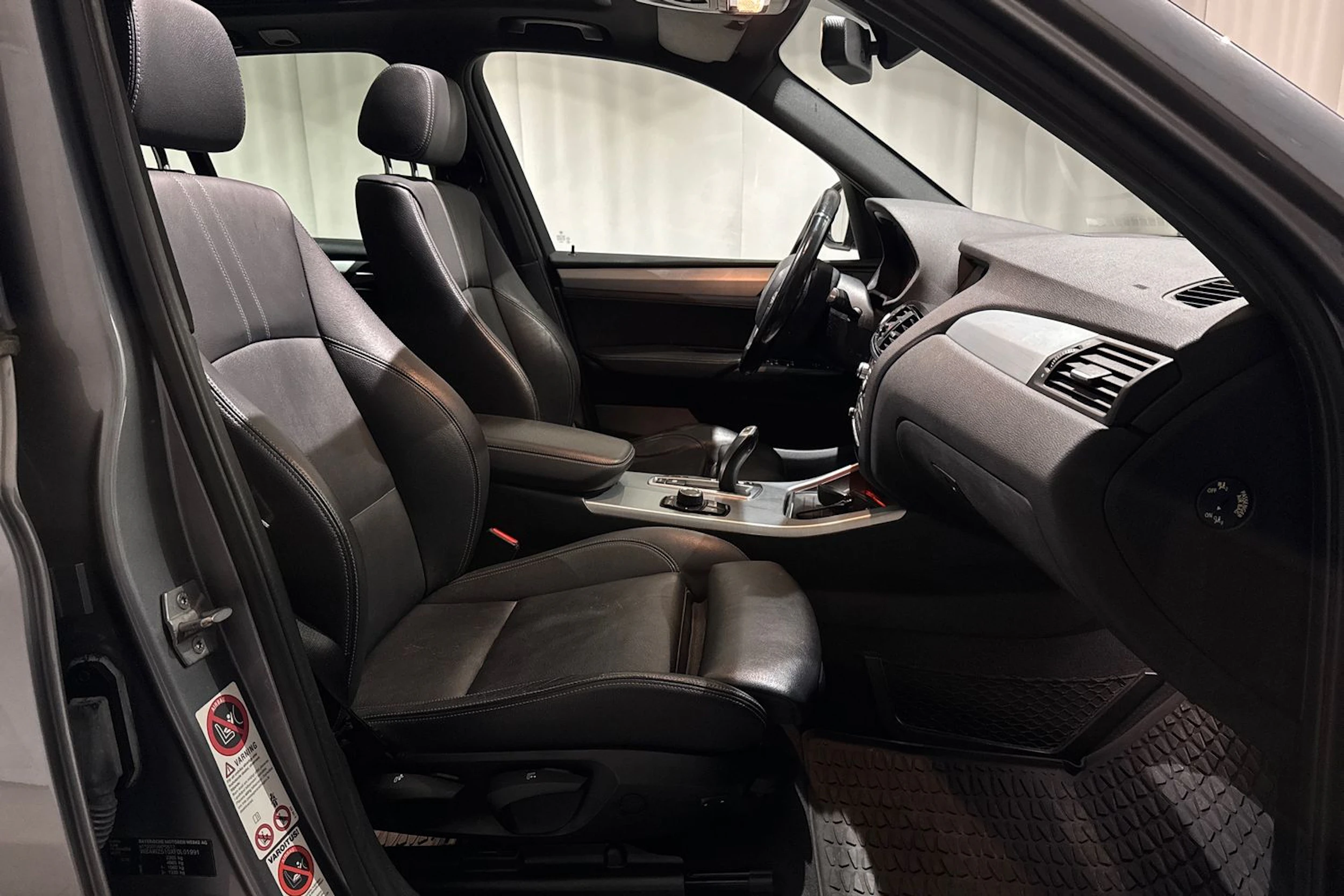 harmaa BMW X3 2015 kuva 19.