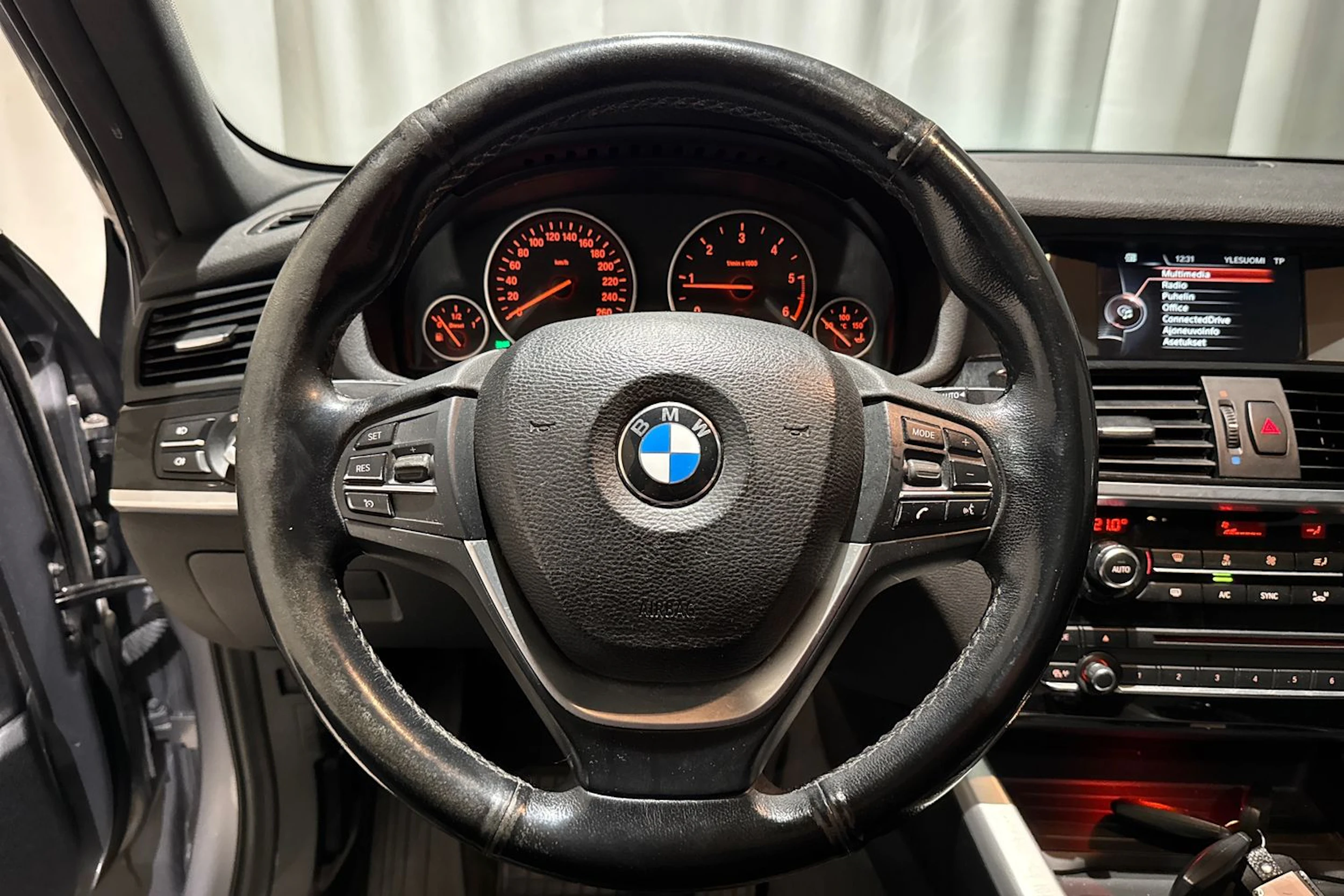 harmaa BMW X3 2015 kuva 20.