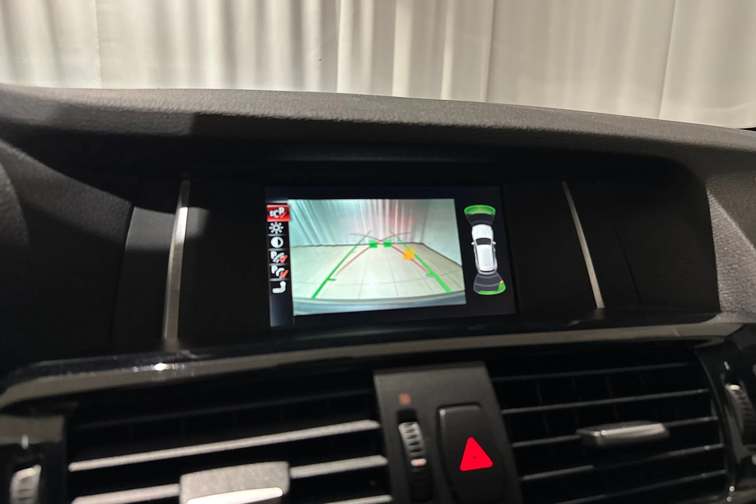 harmaa BMW X3 2015 kuva 22.
