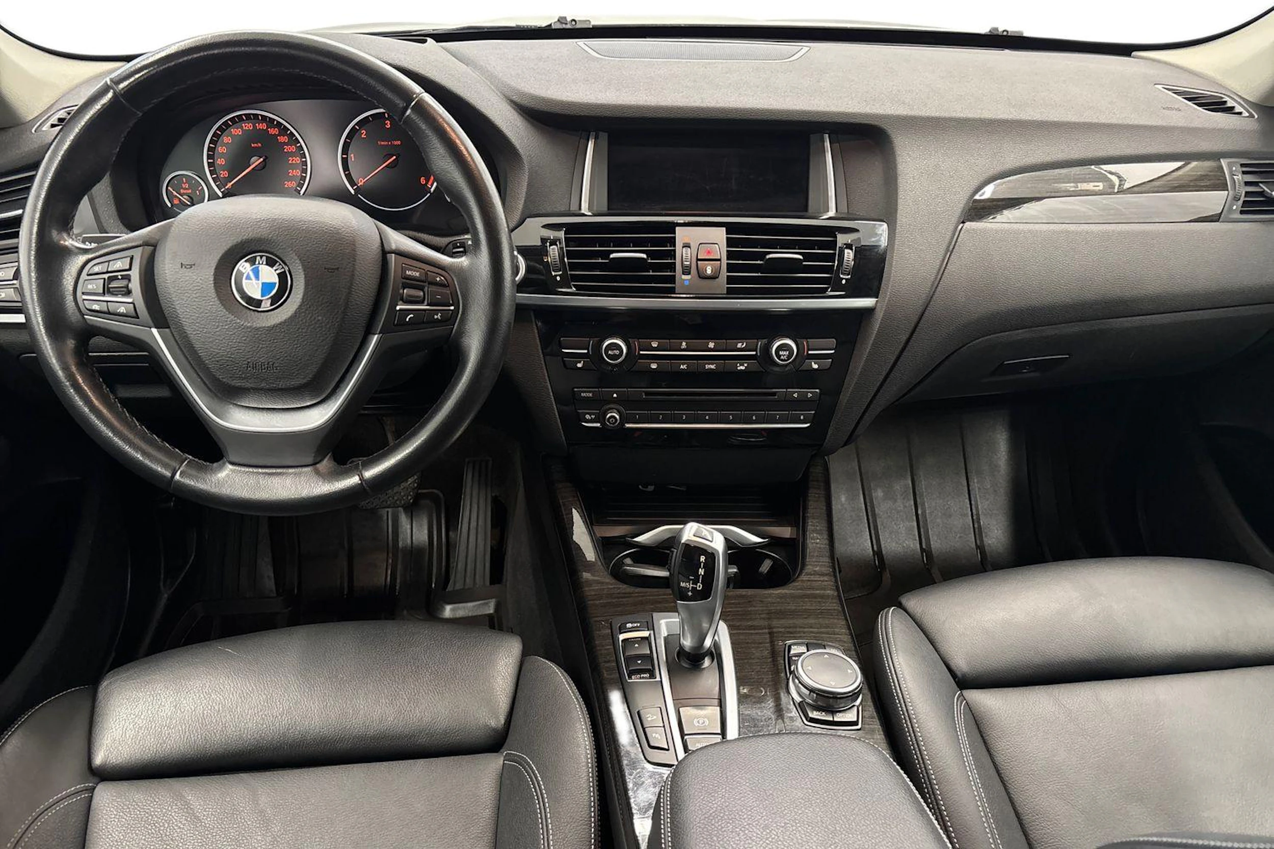 met. musta BMW X3 2015 kuva 7.