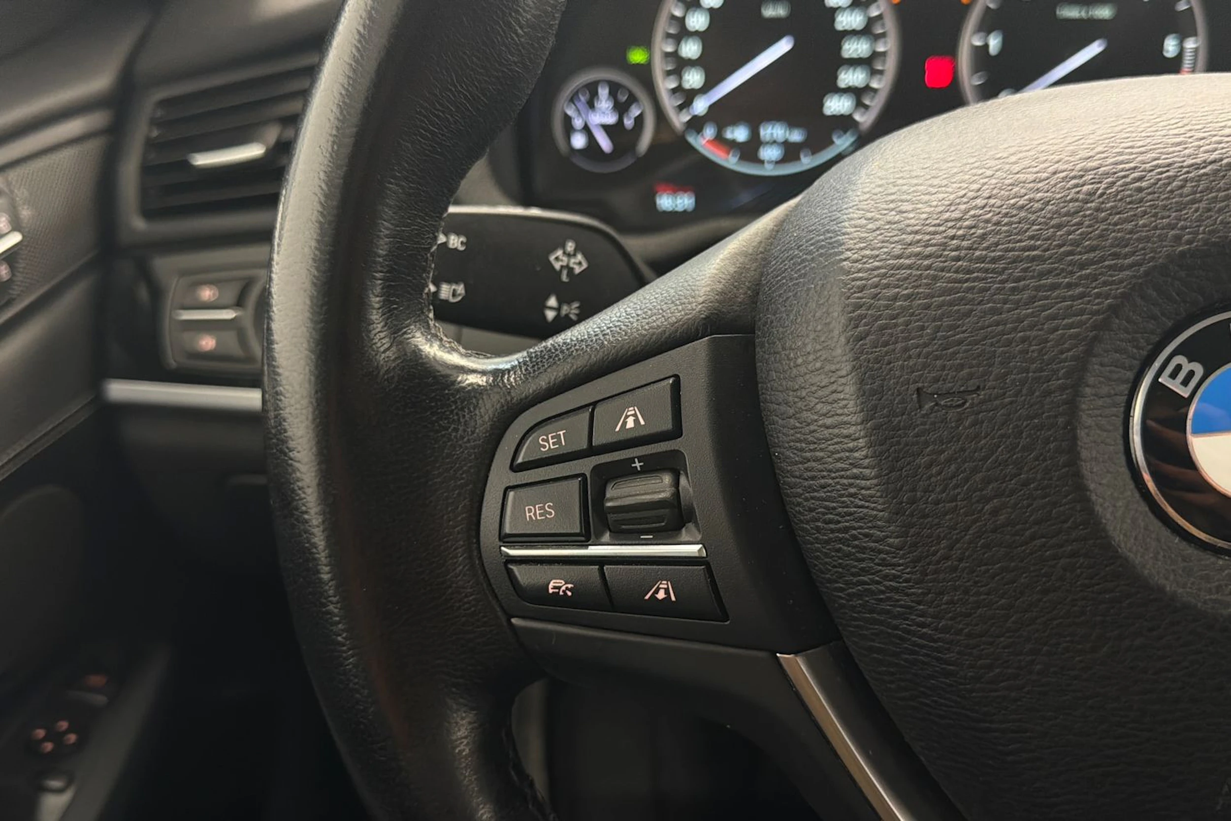 met. musta BMW X3 2015 kuva 27.
