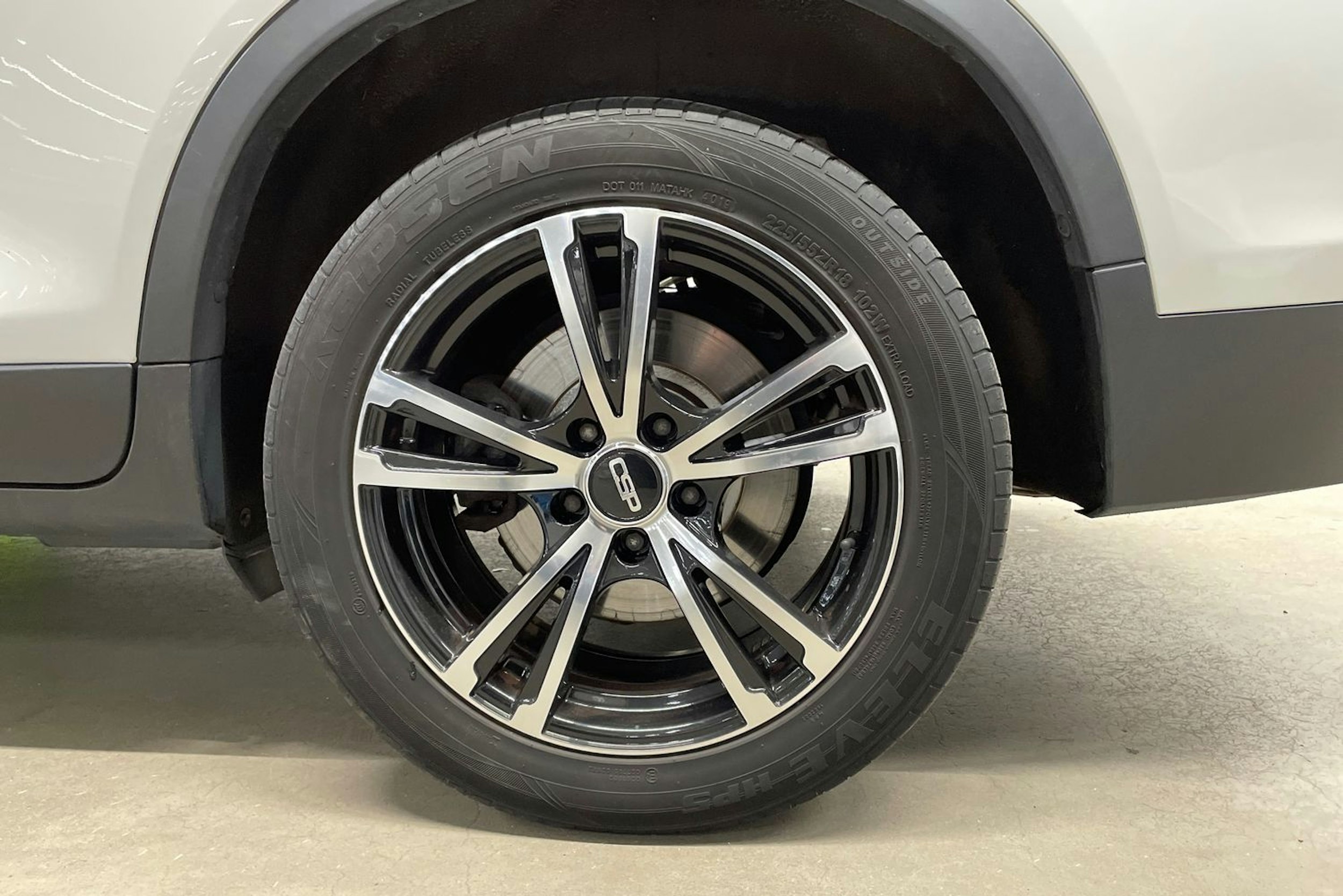 Valkoinen BMW X3 2015 kuva 9.