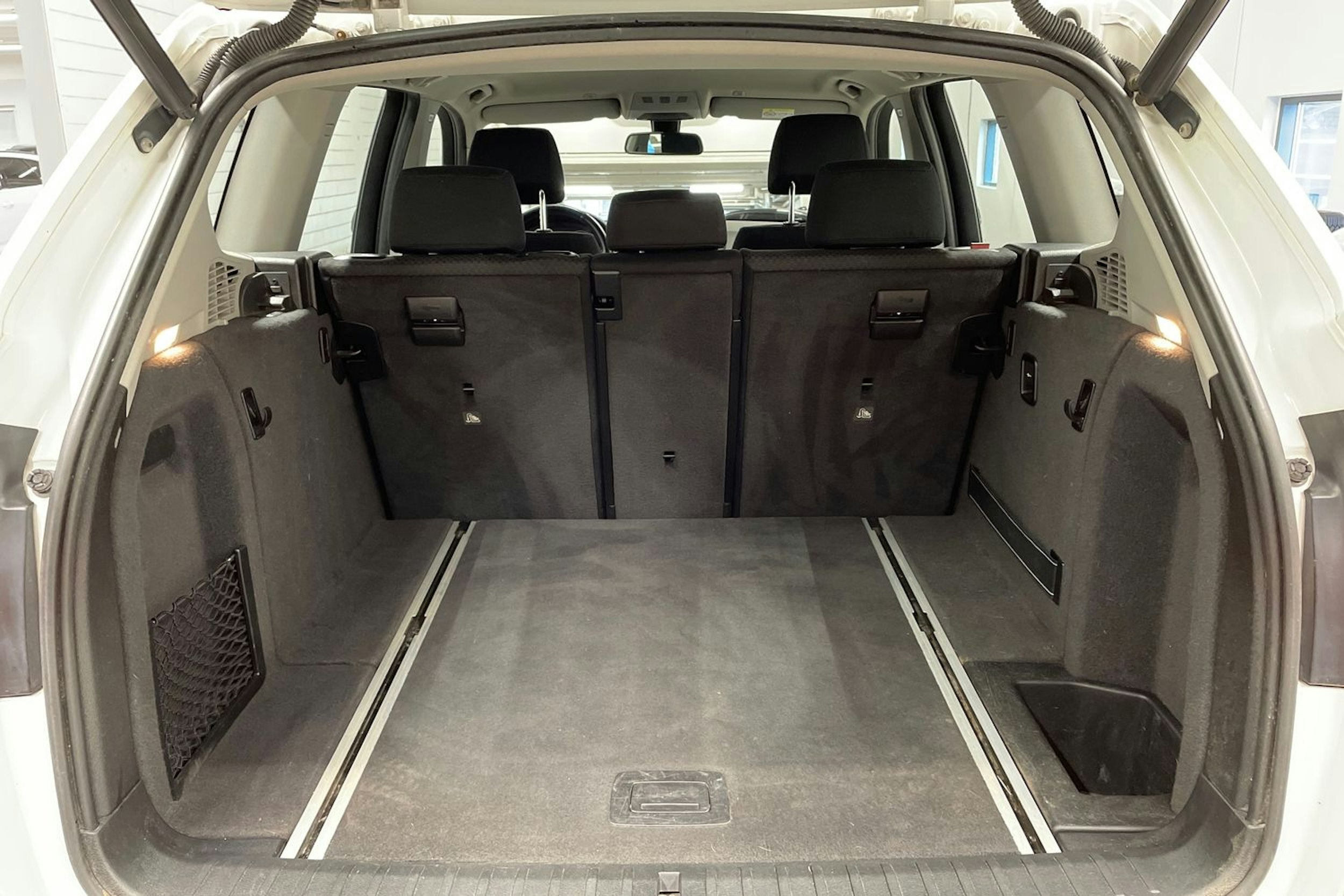 Valkoinen BMW X3 2015 kuva 12.