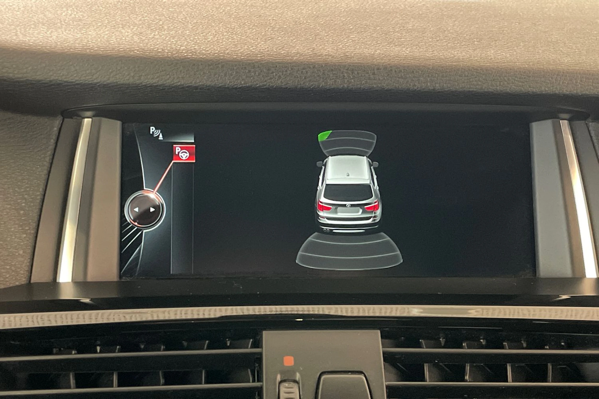 Harmaa BMW X3 2015 kuva 18.
