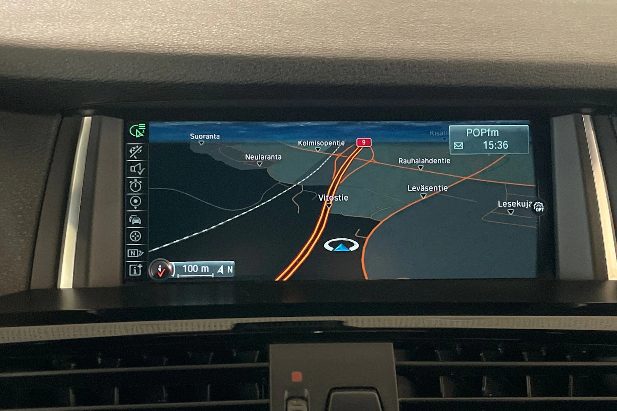Harmaa BMW X3 2015 kuva 19.