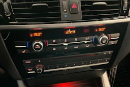 Harmaa BMW X3 2015 kuva 22.