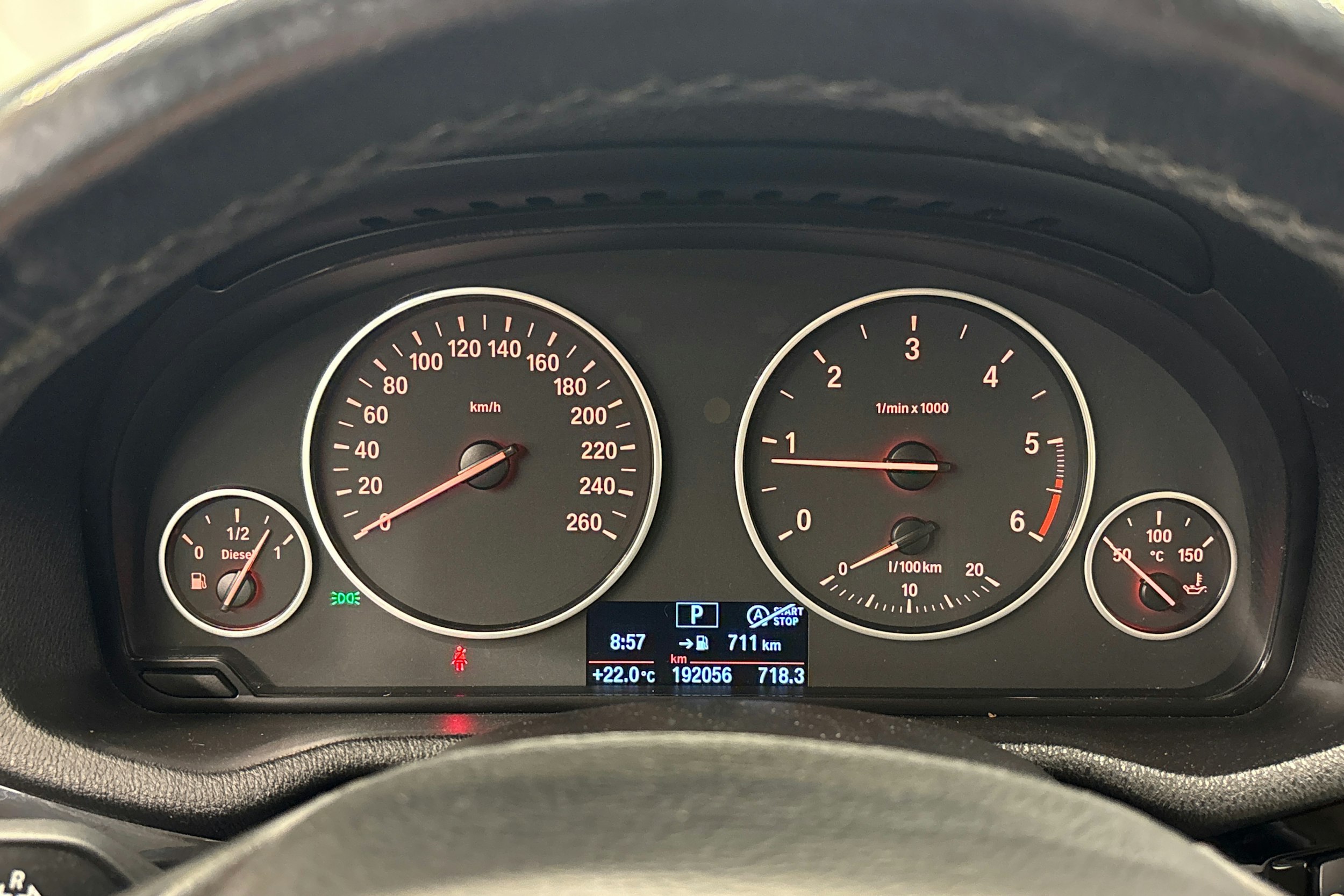 met. punainen BMW X3 2015 kuva 19.