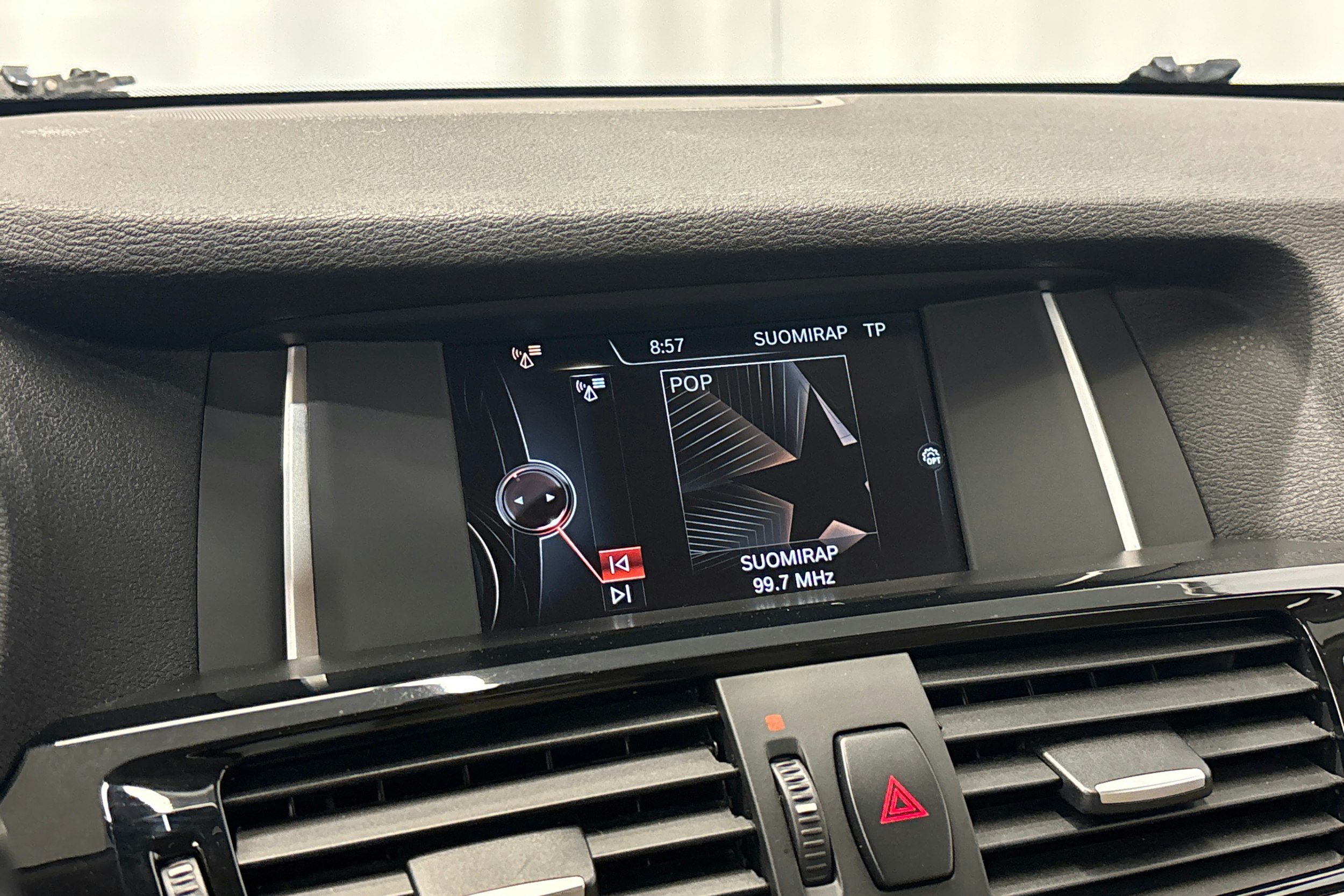 met. punainen BMW X3 2015 kuva 20.