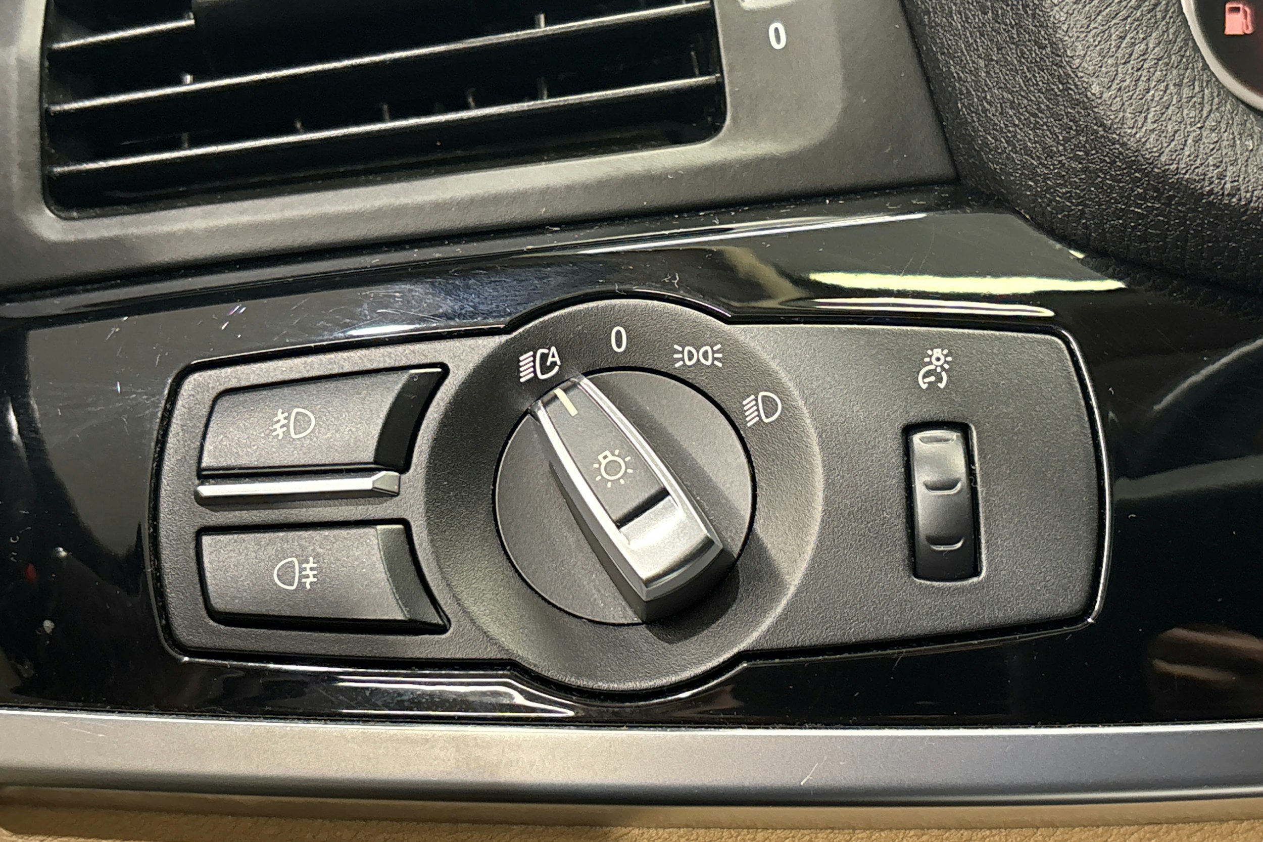 met. punainen BMW X3 2015 kuva 28.