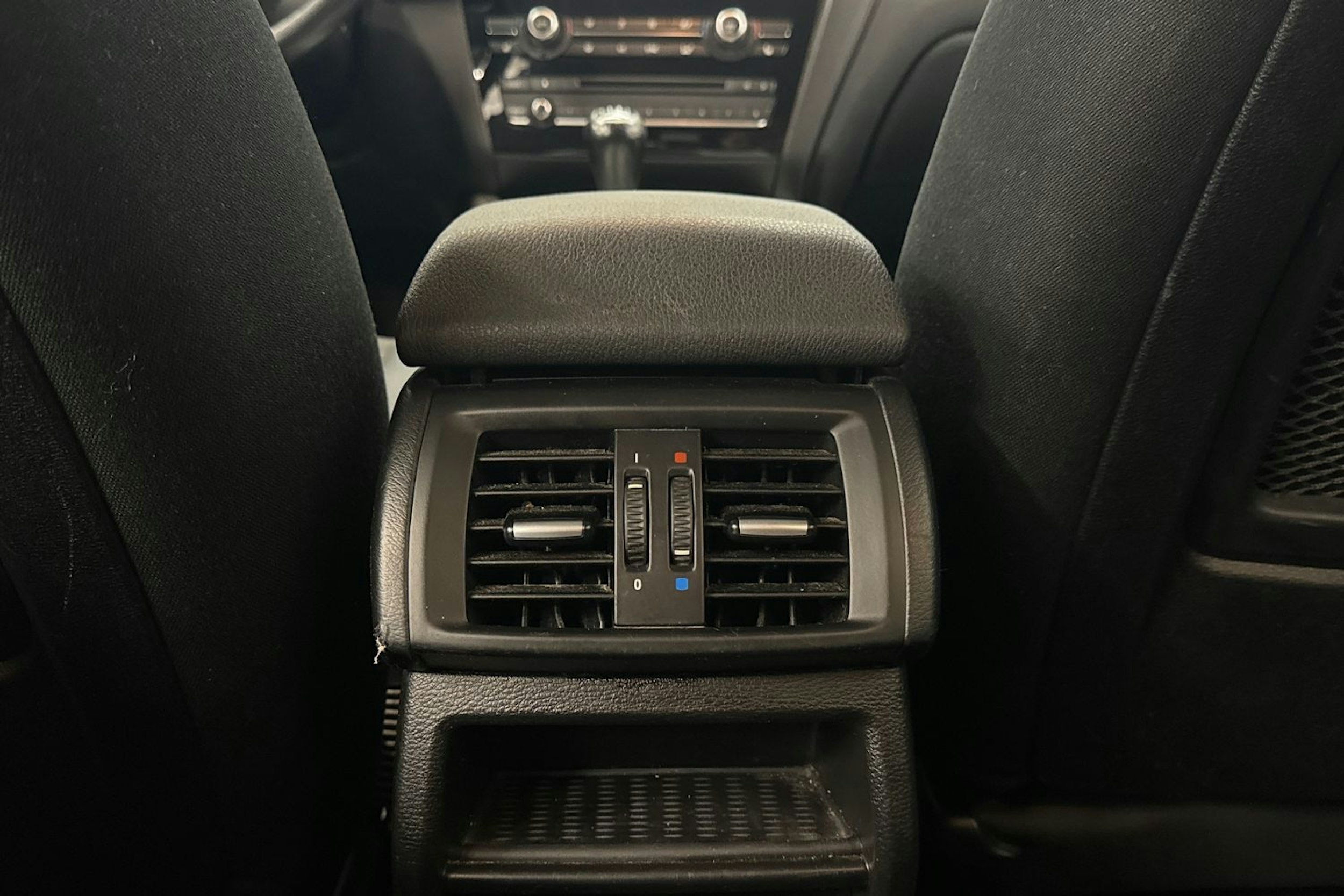 valkoinen BMW X3 2015 kuva 33.