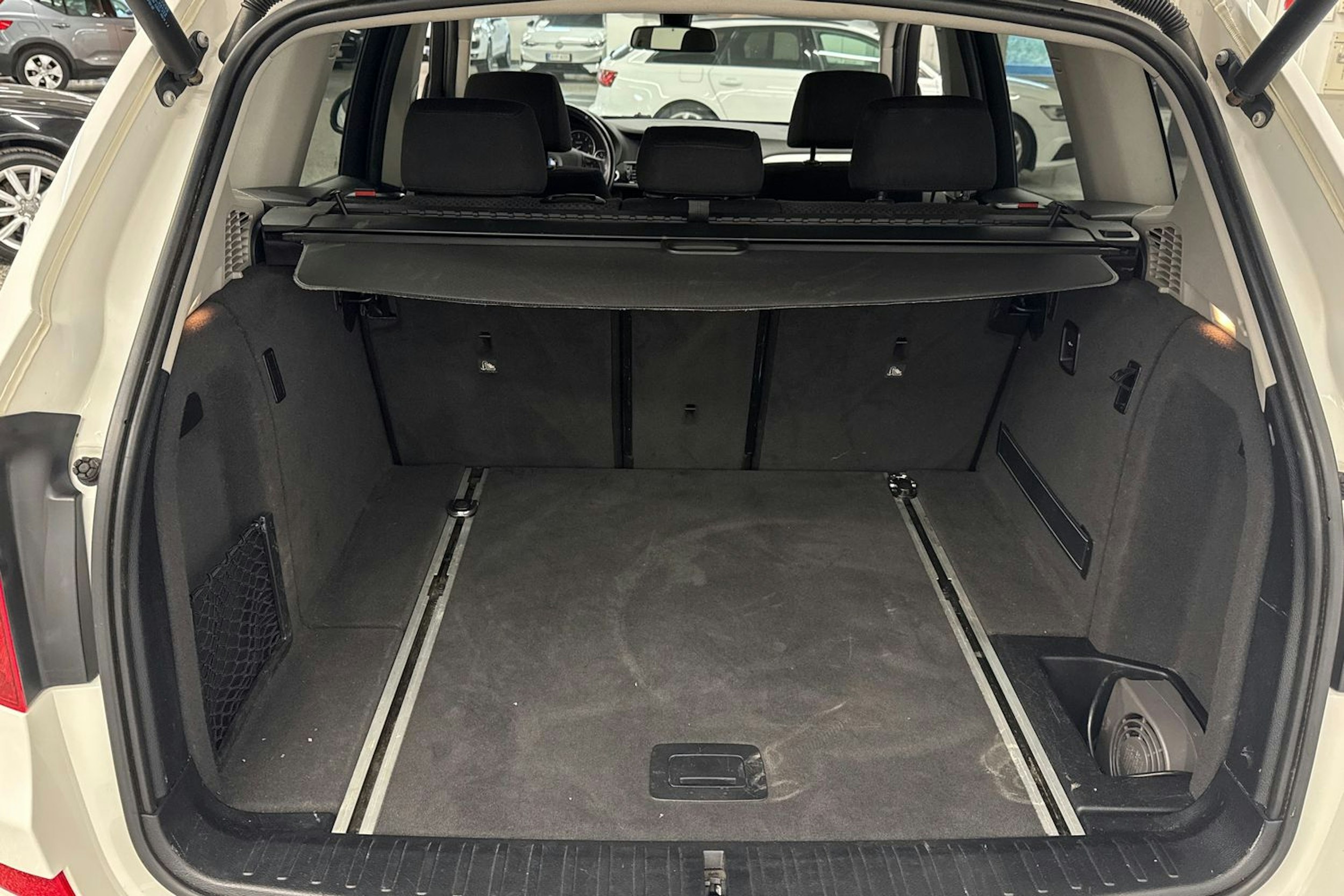 valkoinen BMW X3 2015 kuva 34.