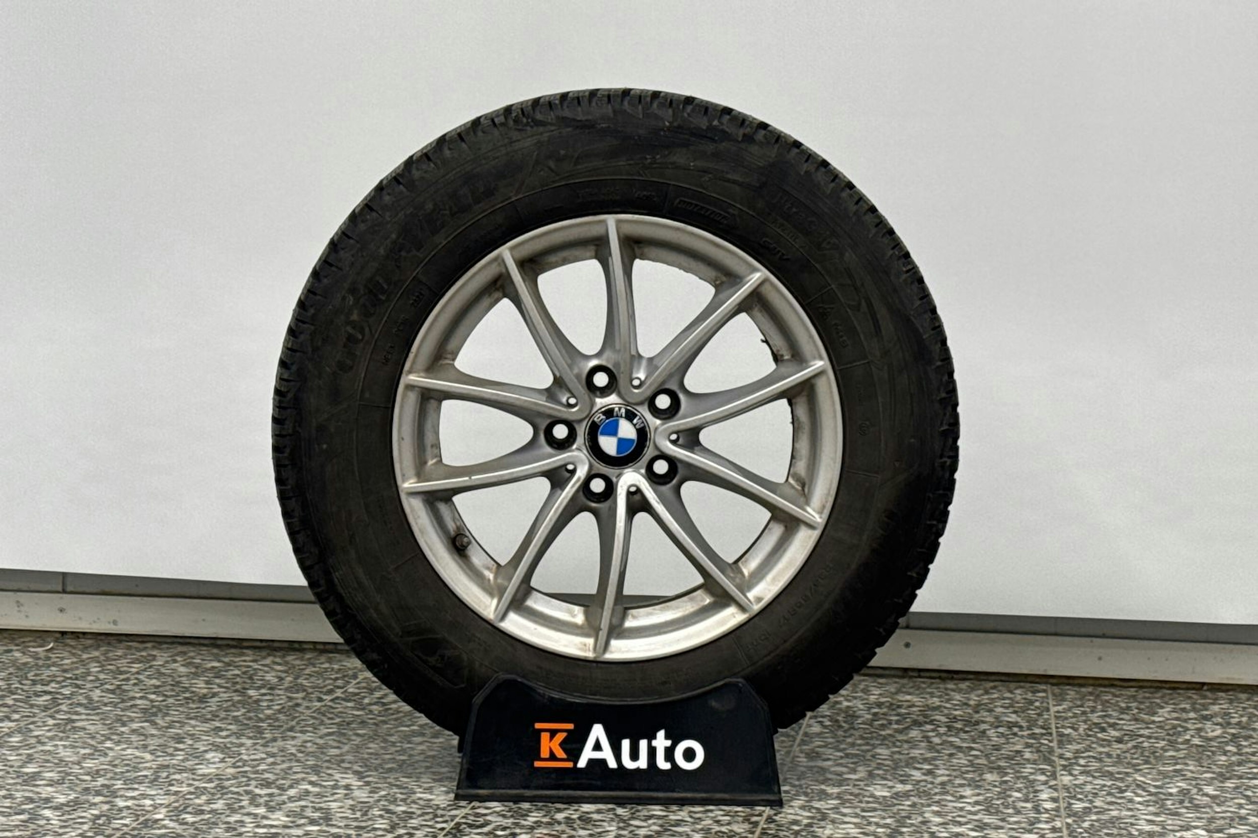 valkoinen BMW X3 2015 kuva 37.