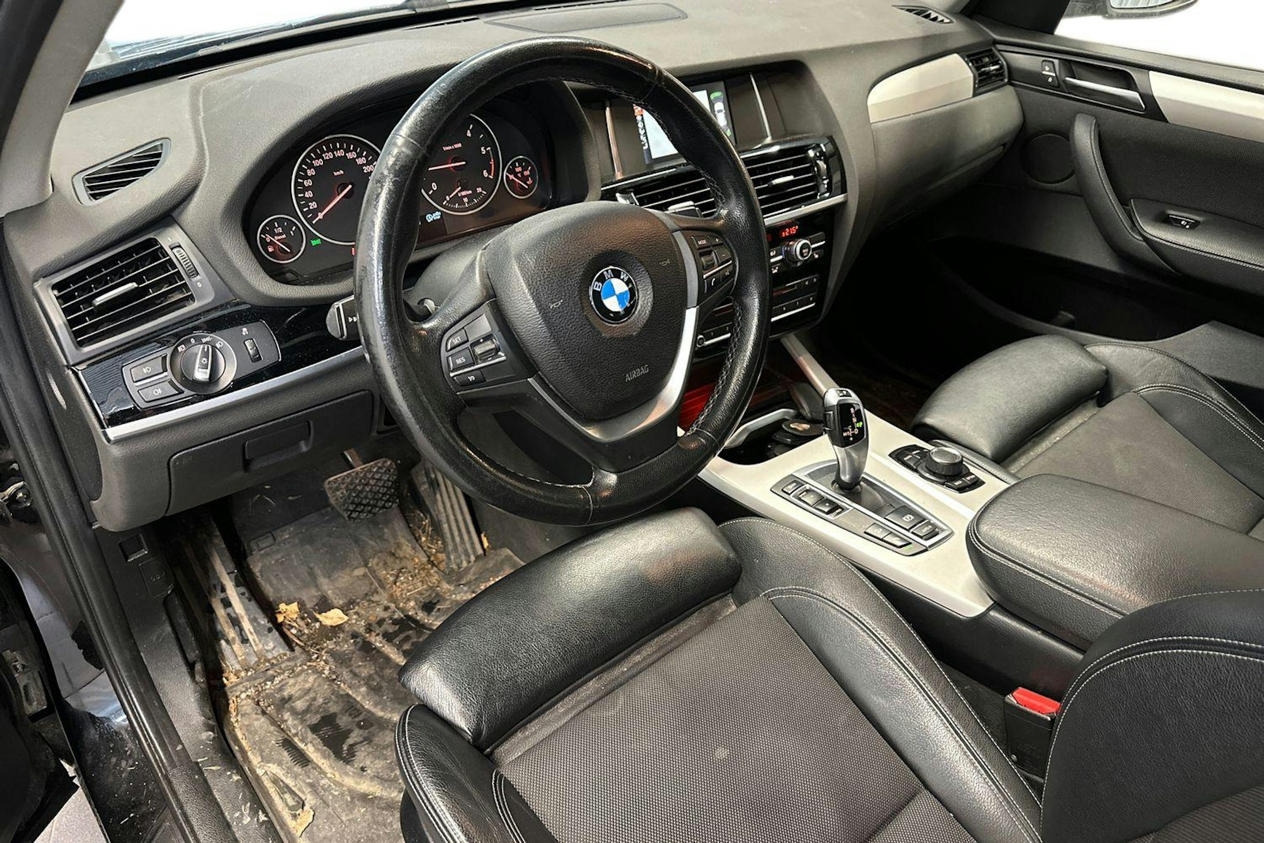 musta BMW X3 2016 kuva 3.