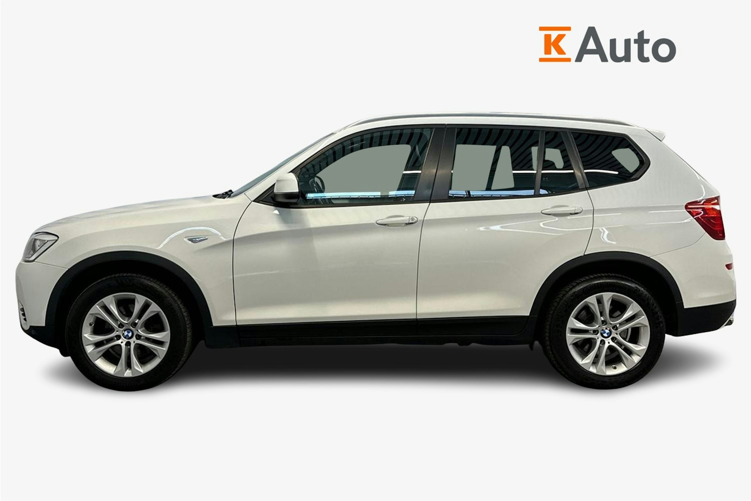 valkoinen BMW X3 2016 kuva 6.