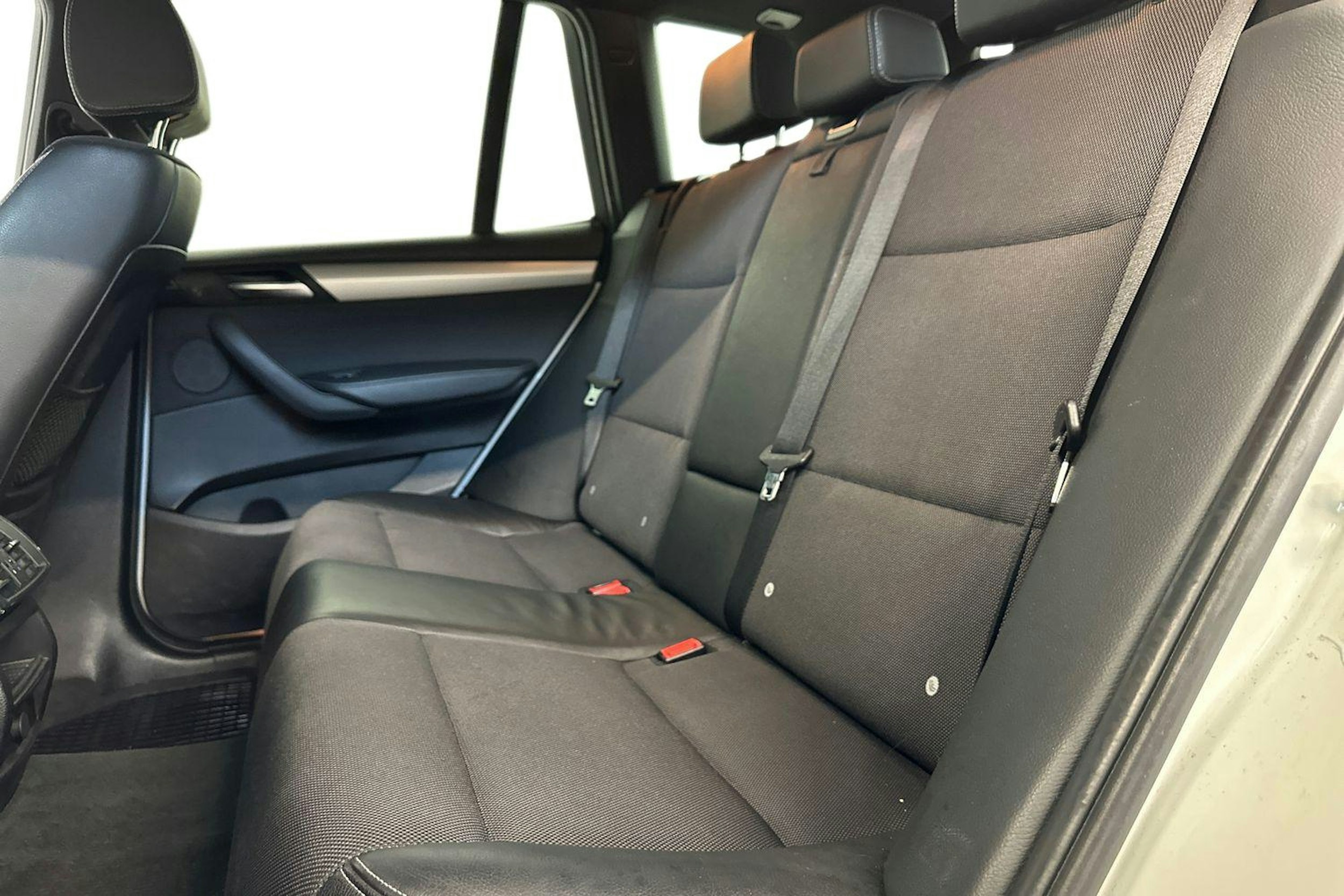 valkoinen BMW X3 2016 kuva 10.