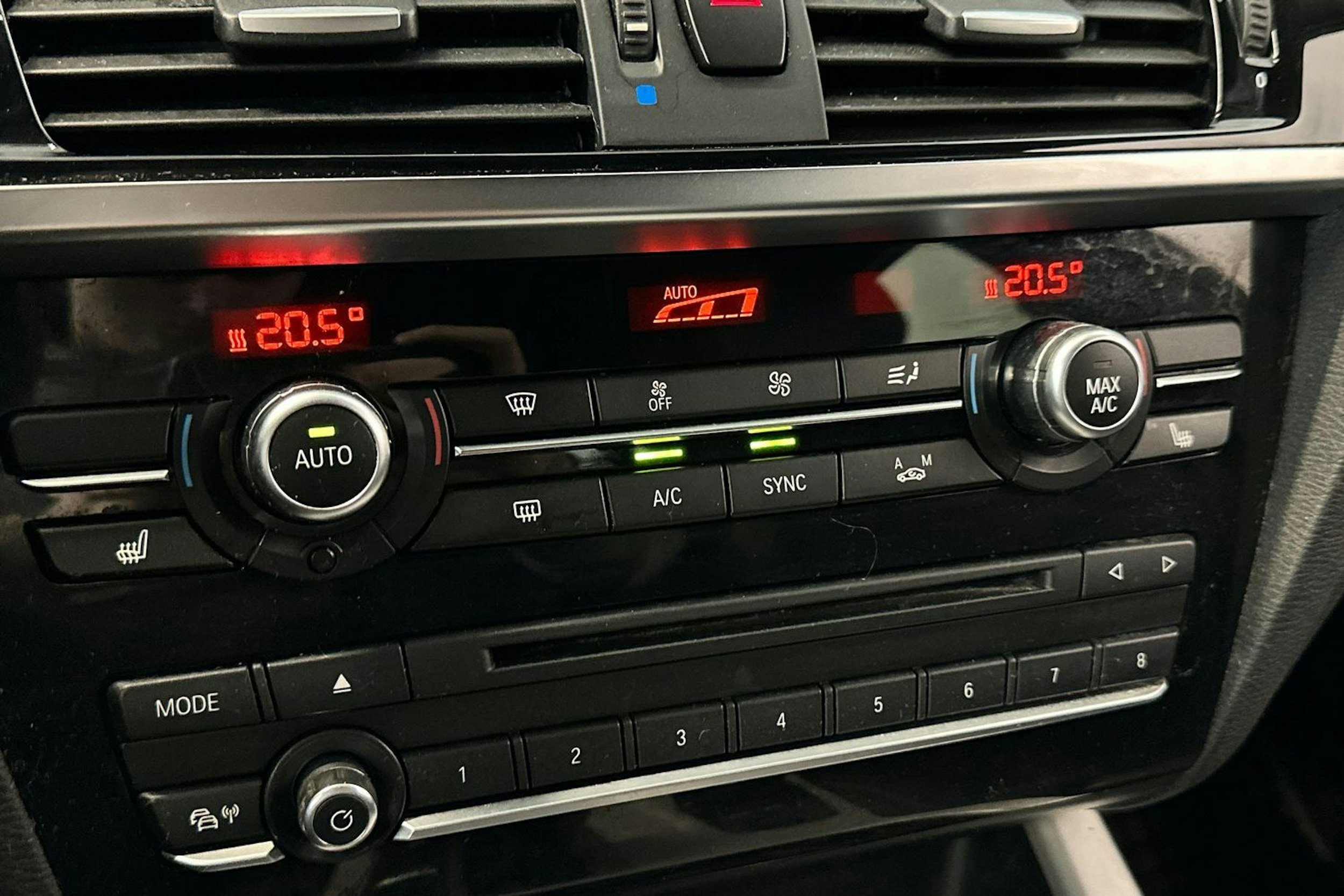 valkoinen BMW X3 2016 kuva 23.