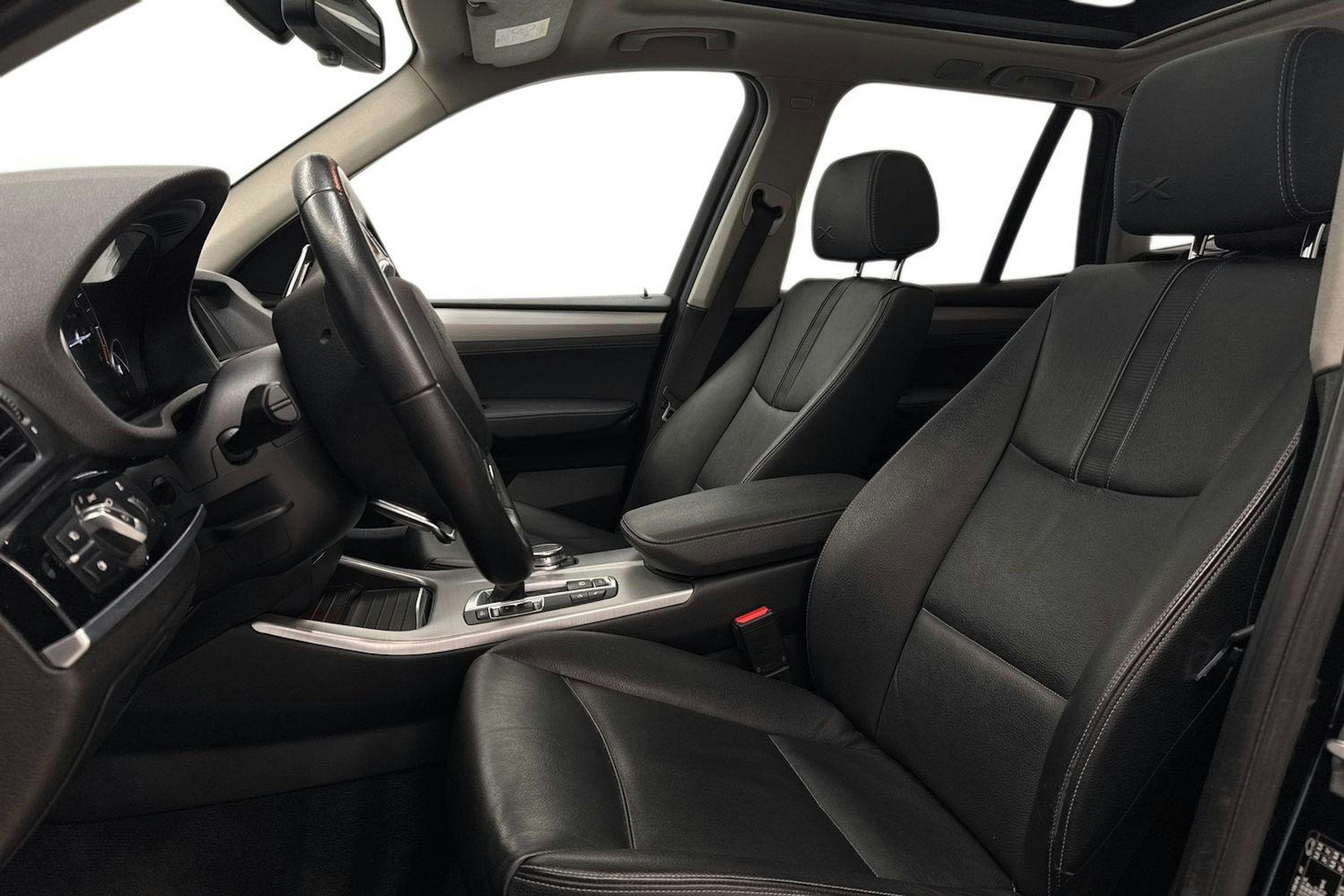 Musta BMW X3 2016 kuva 11.