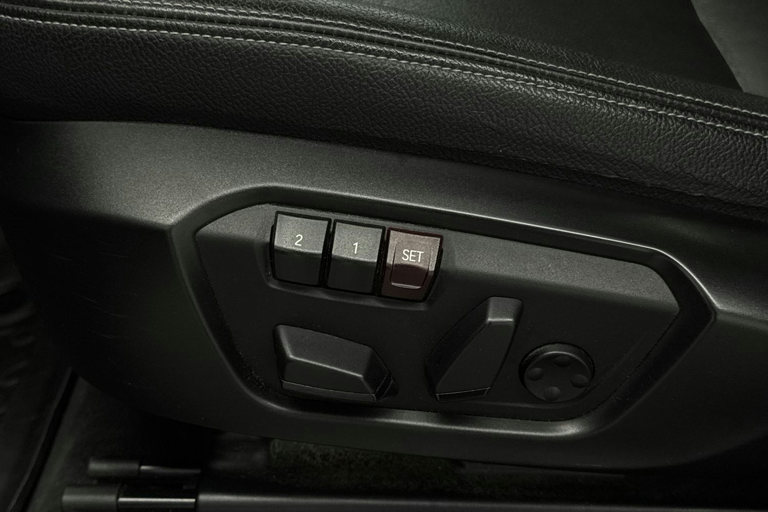 Musta BMW X3 2016 kuva 13.