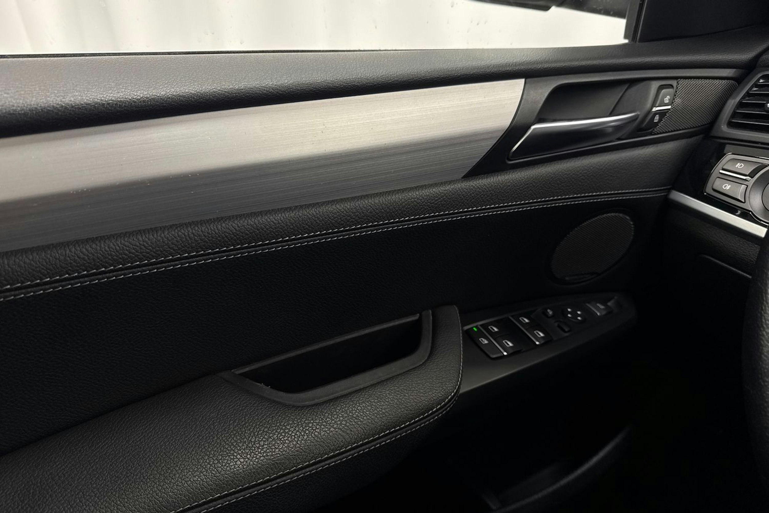 Musta BMW X3 2016 kuva 18.