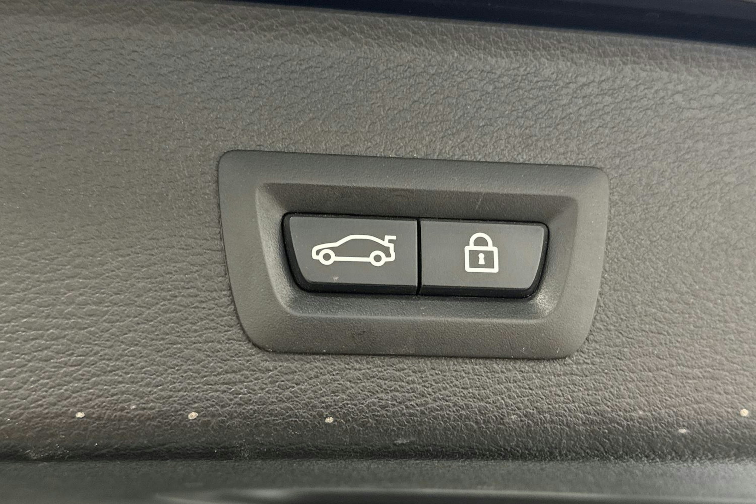 Musta BMW X3 2016 kuva 36.