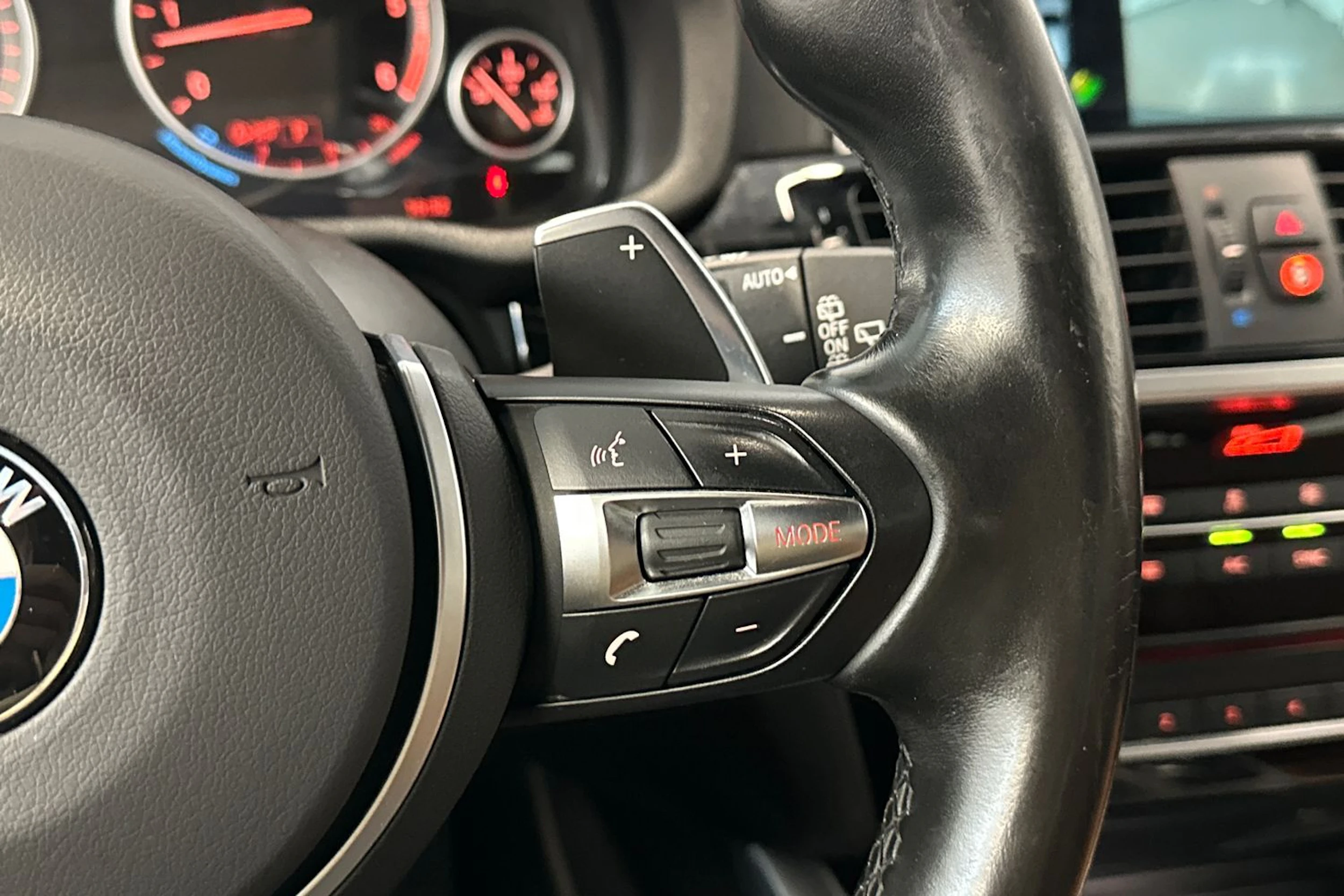 sininen BMW X3 2016 kuva 19.