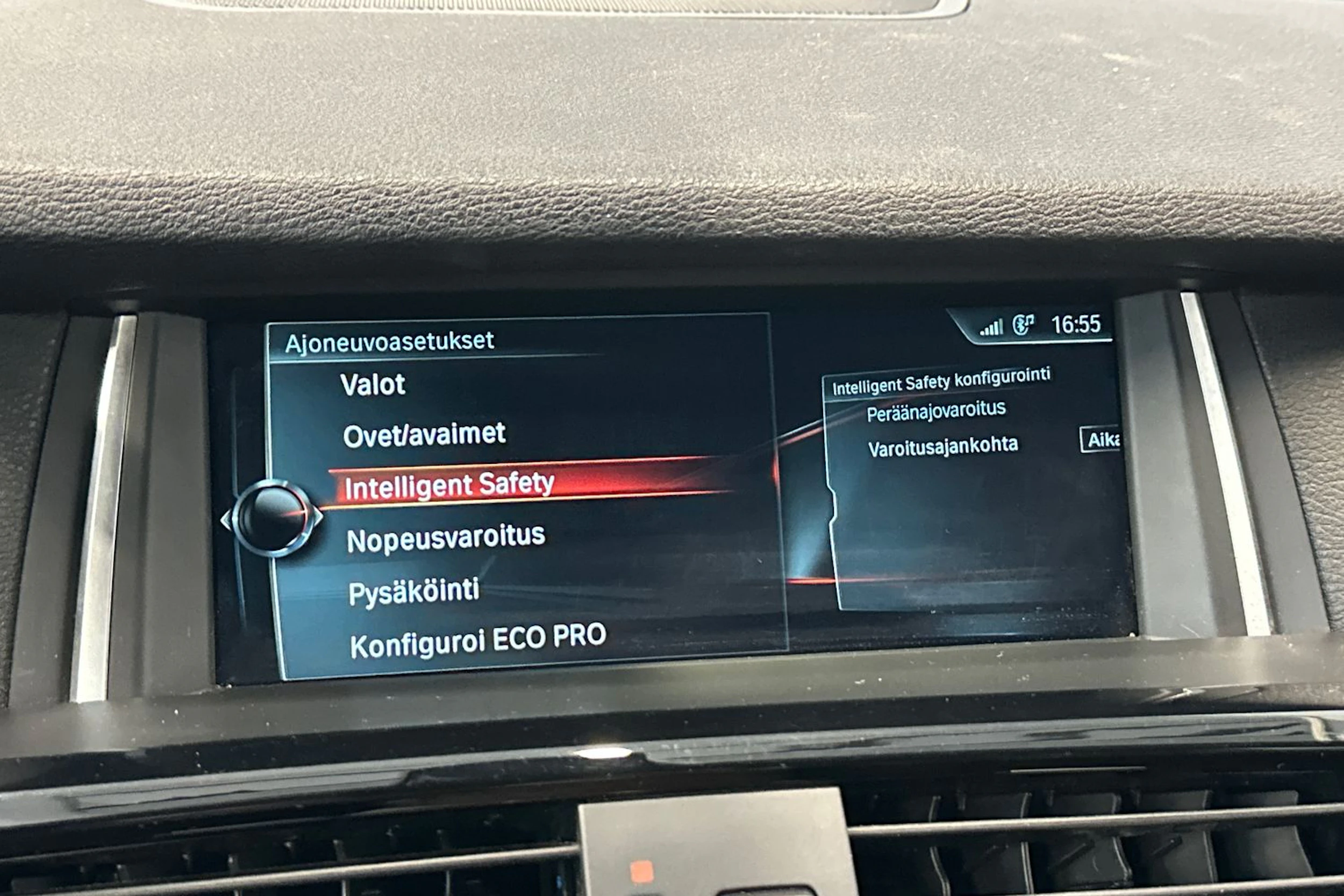 sininen BMW X3 2016 kuva 29.