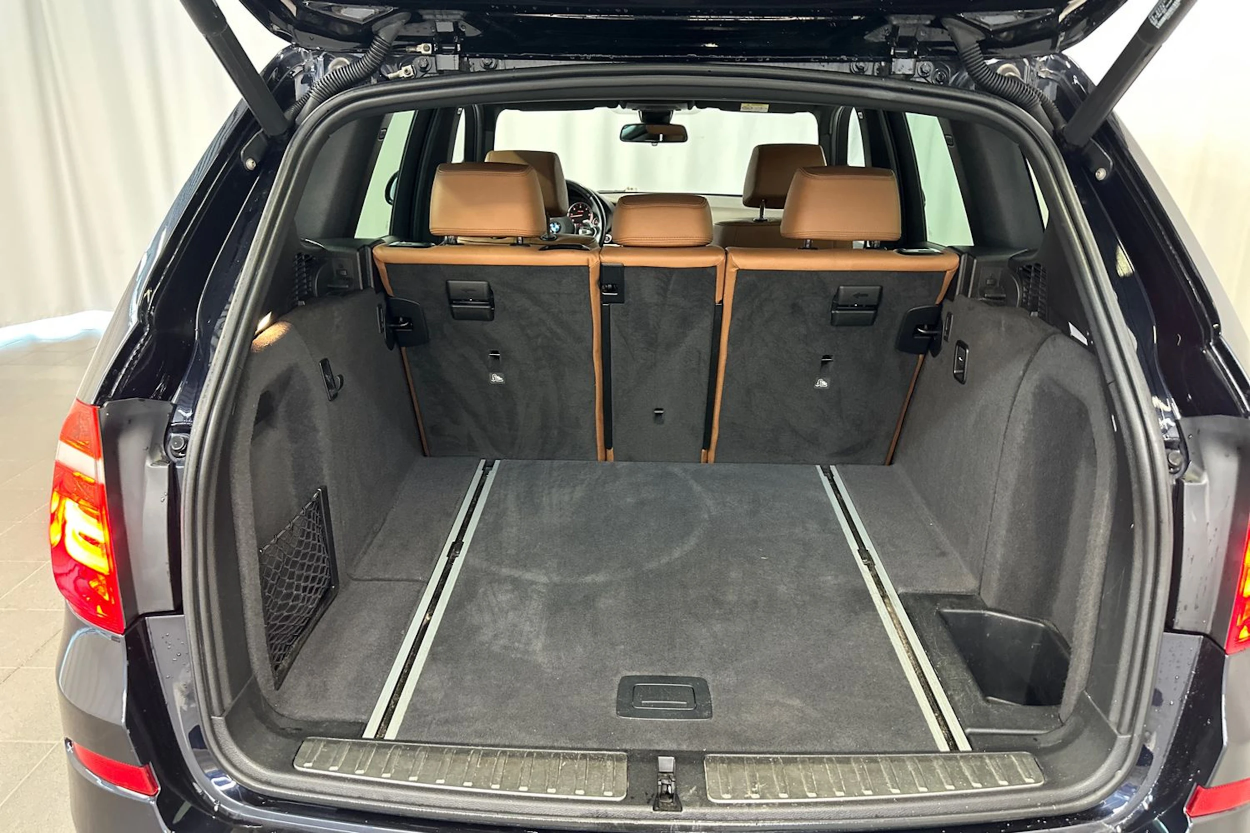 sininen BMW X3 2016 kuva 30.